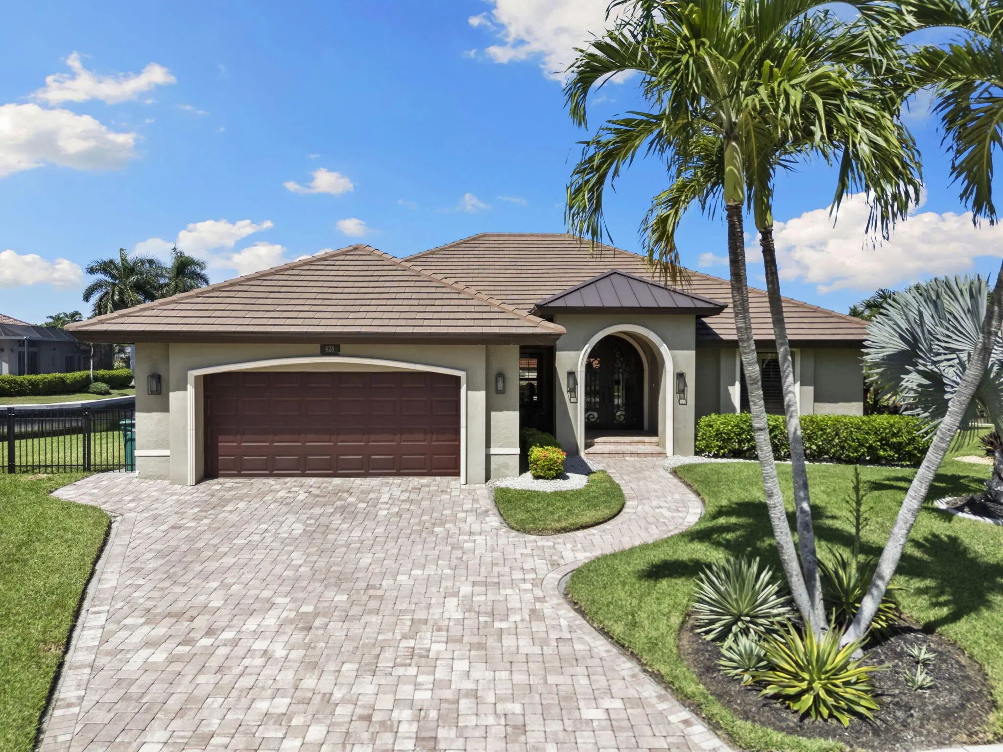 Photo of Listing #2261725