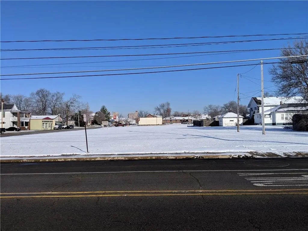 Photo of 1742 Meridian Street Anderson, IN 46016