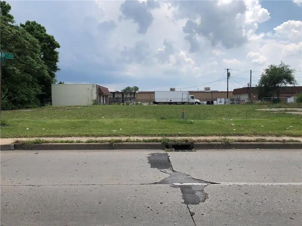 7039 E 38th Street, Indianapolis