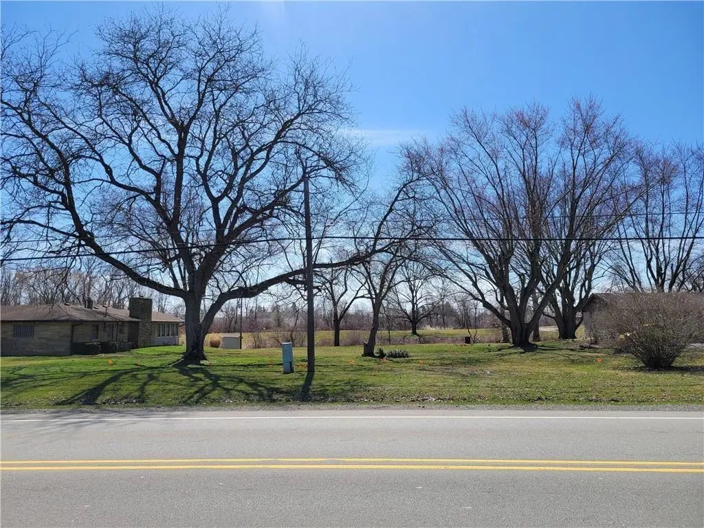 Photo of 41xx E Main Street Avon, IN 46123
