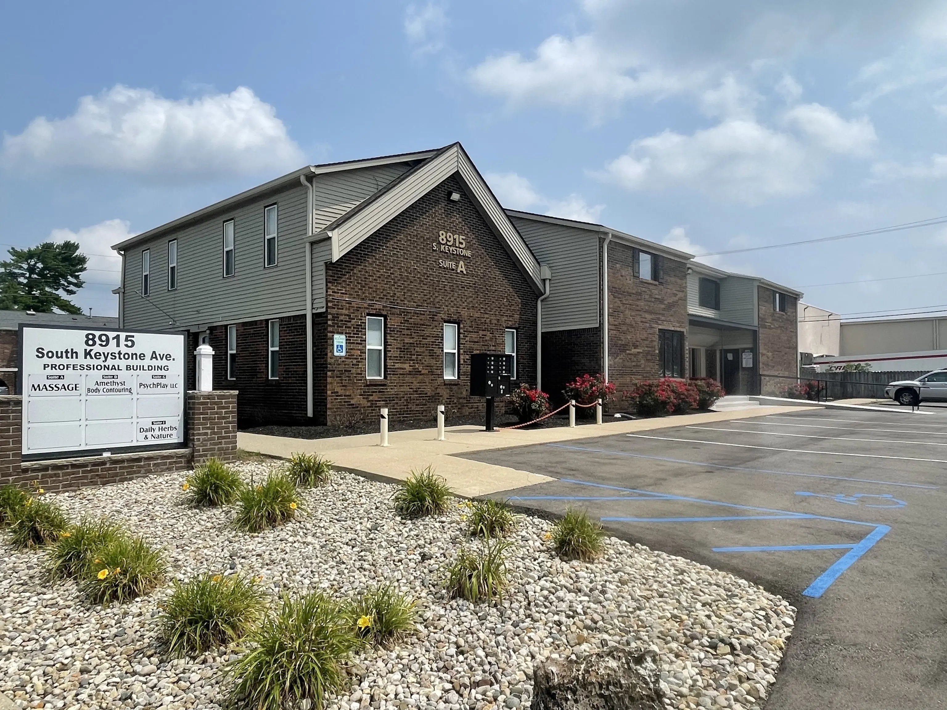 8915 S Keystone Avenue E, Indianapolis