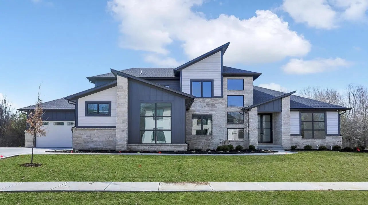 9280 Highpointe Lane, Zionsville