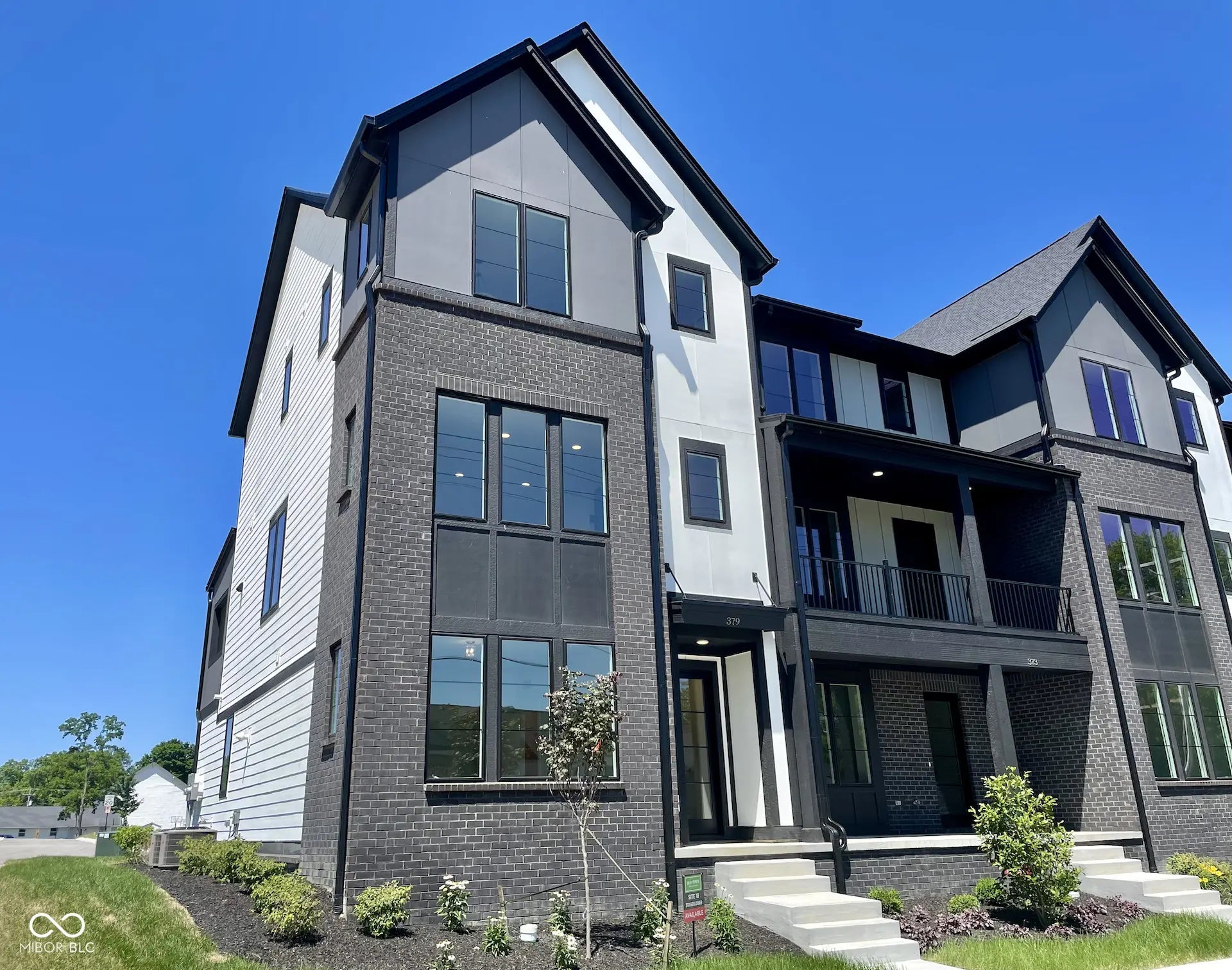 379 S Cherry Street, Westfield