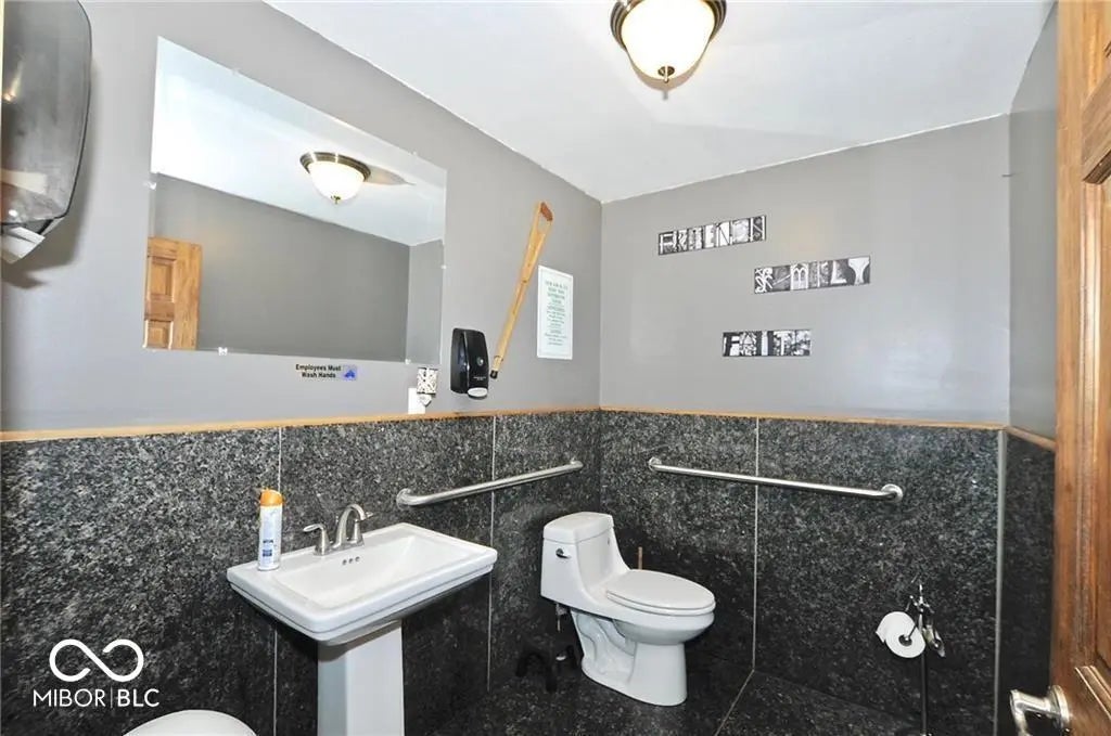 2155 N 700 W W MLS 21993284 Empty photo 3