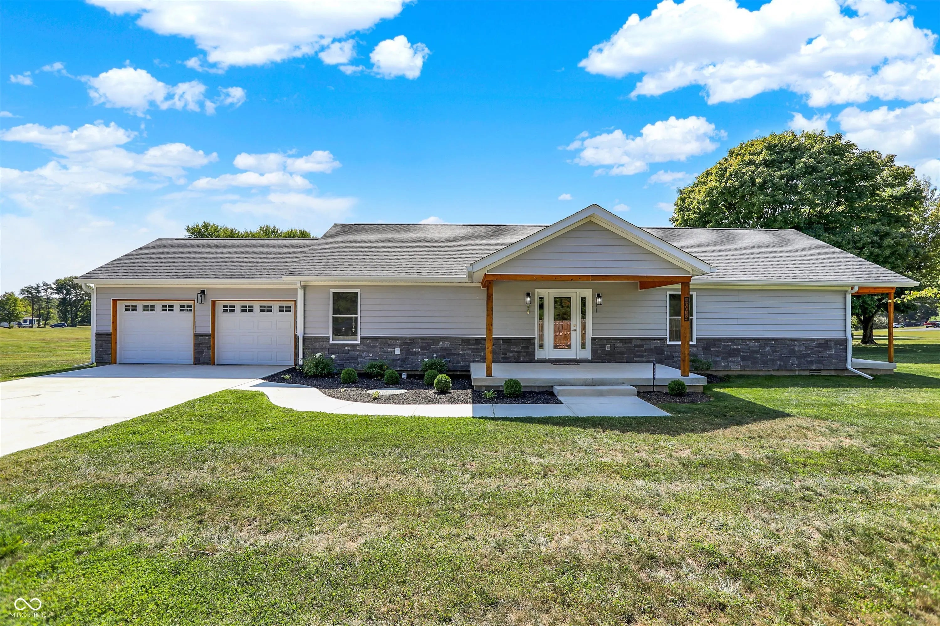 Photo of 10614 N 300 E Morristown, IN 46161