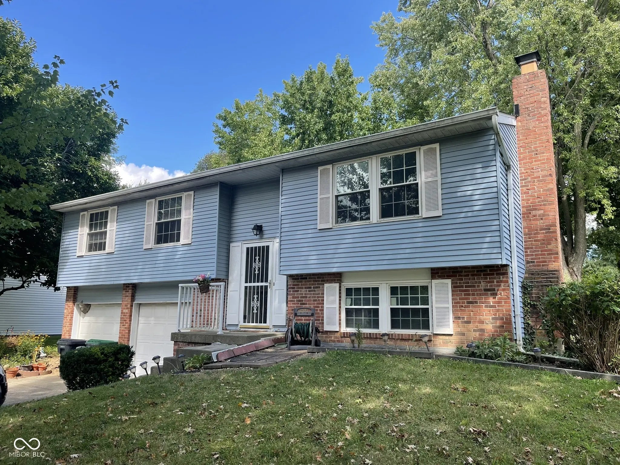 575 Oakridge Way, Greenwood