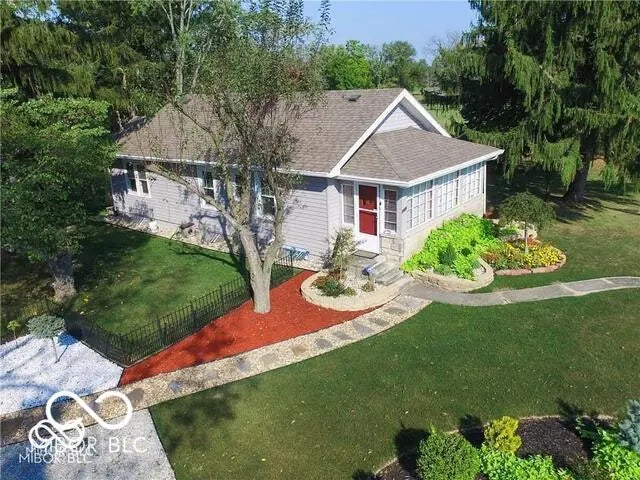 7338 5 Points Road, Indianapolis