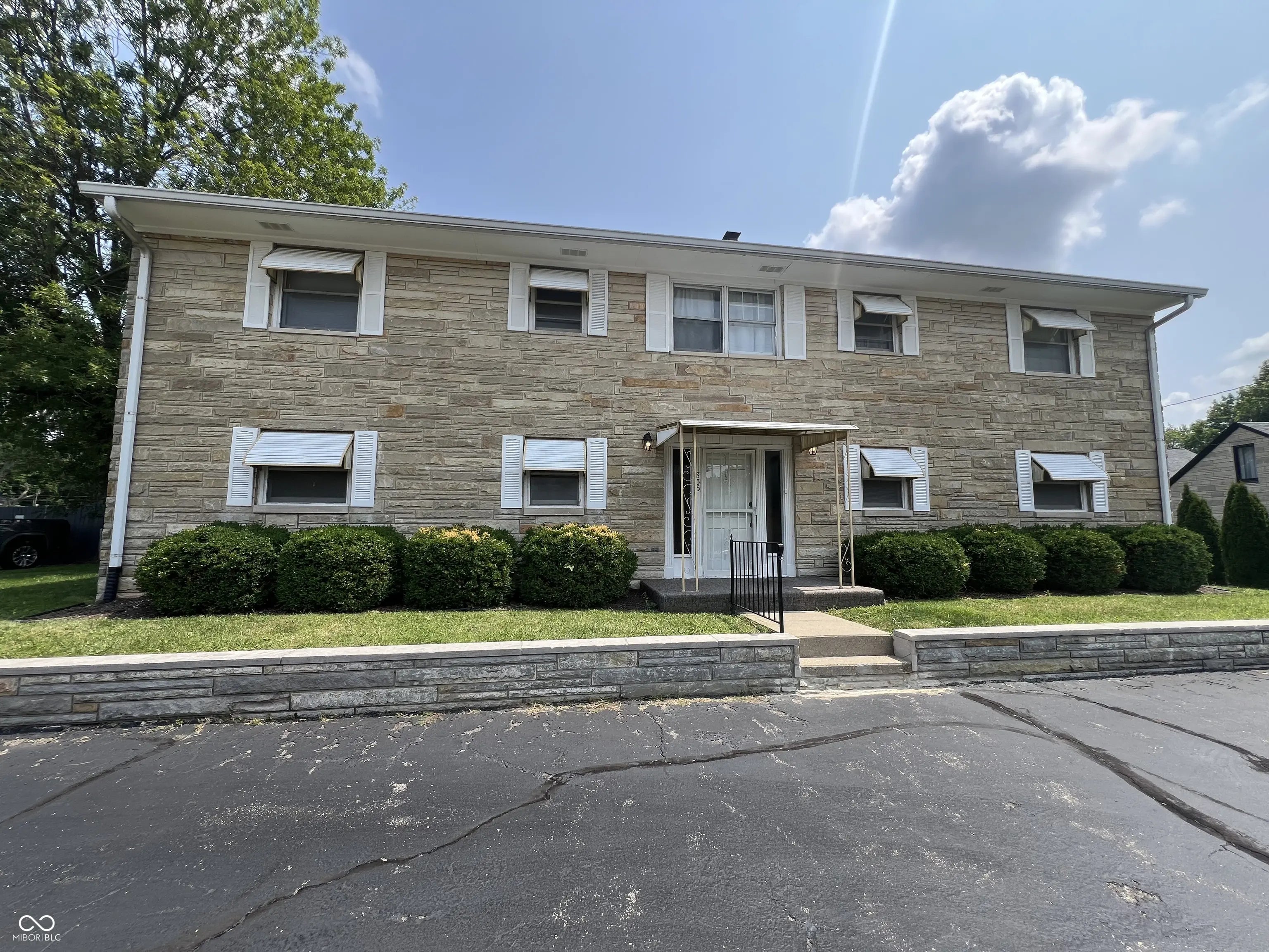 Photo of 855 N Madison Avenue Greenwood, IN 46142