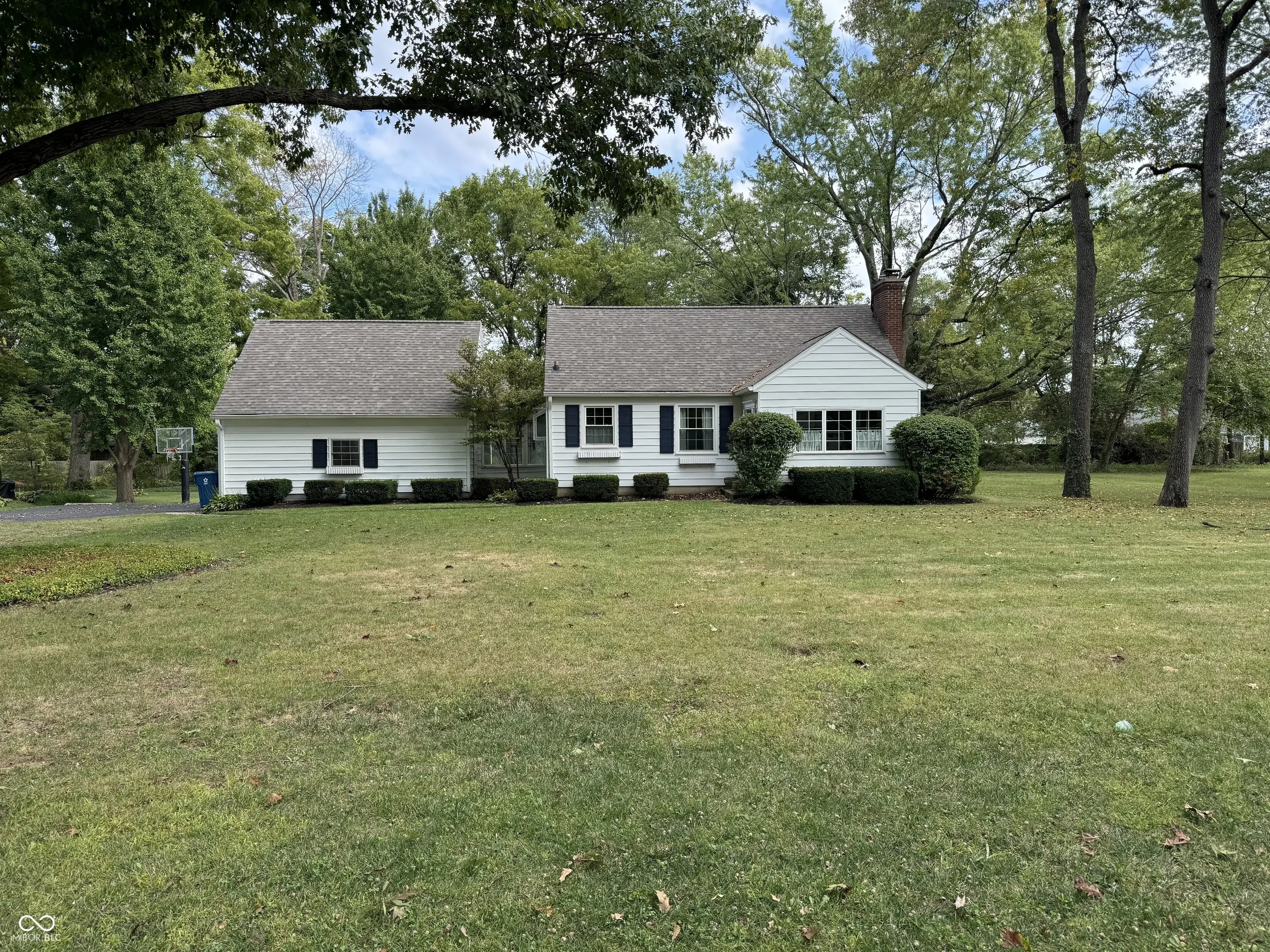 8425 Broadway Street, Indianapolis