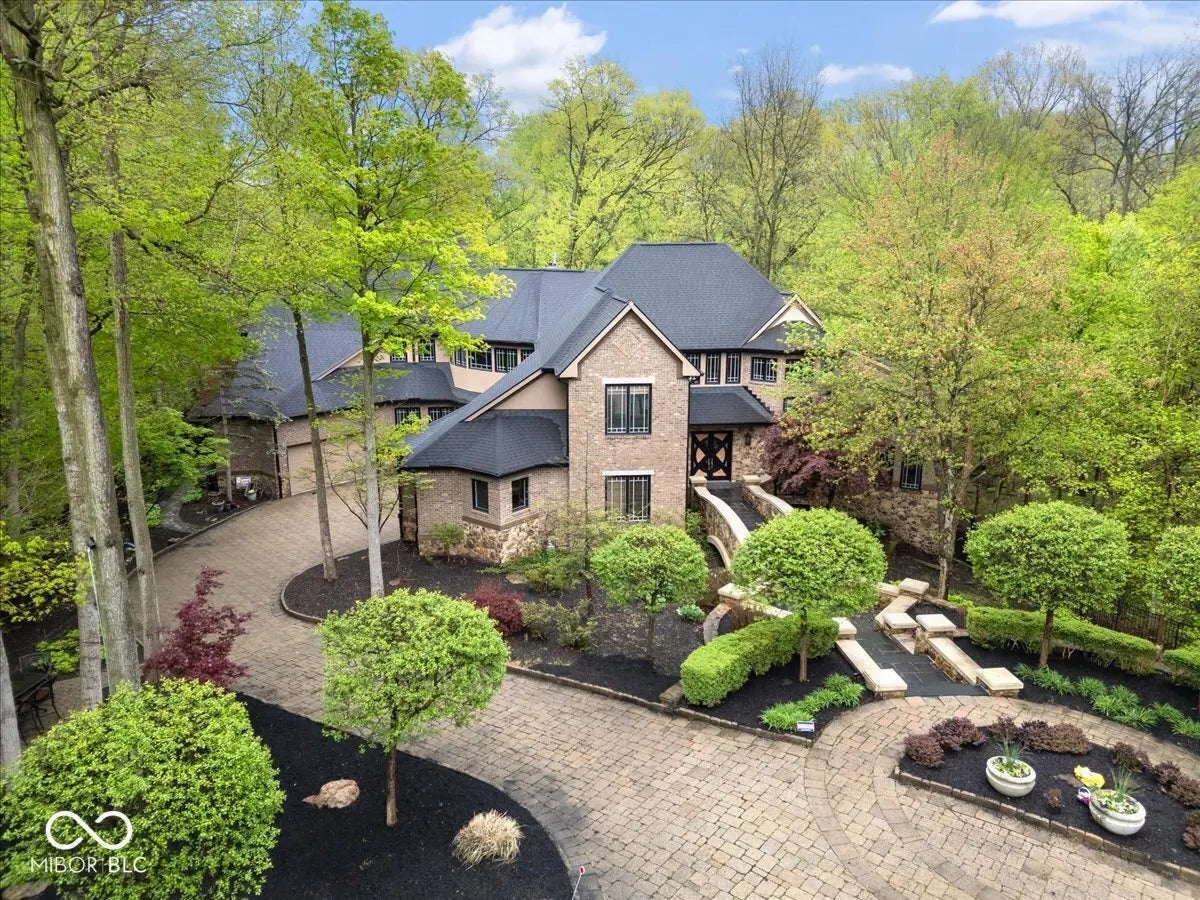 9468 Sullivan Place, Zionsville