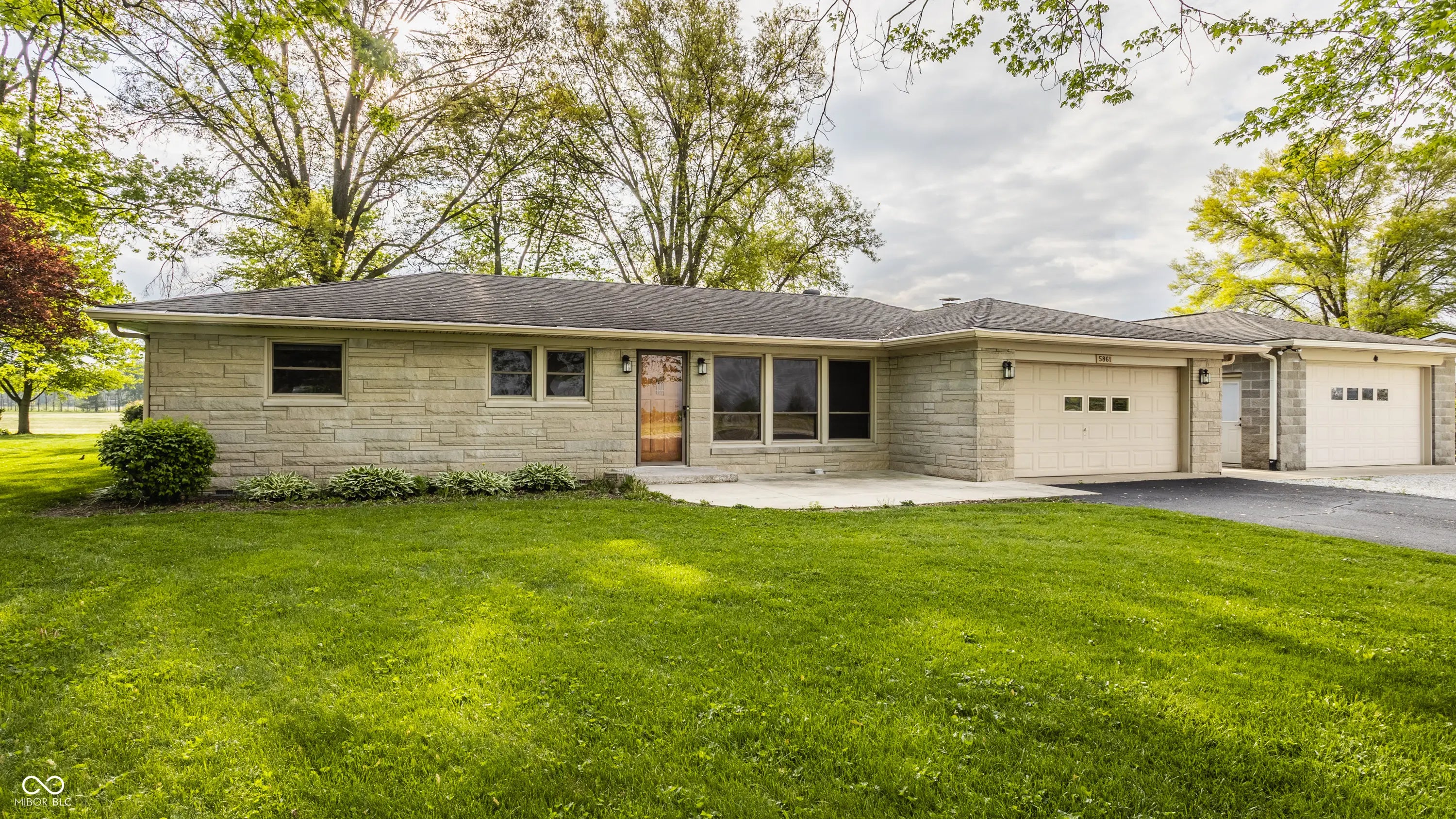 5861 S 100 W, Fountaintown