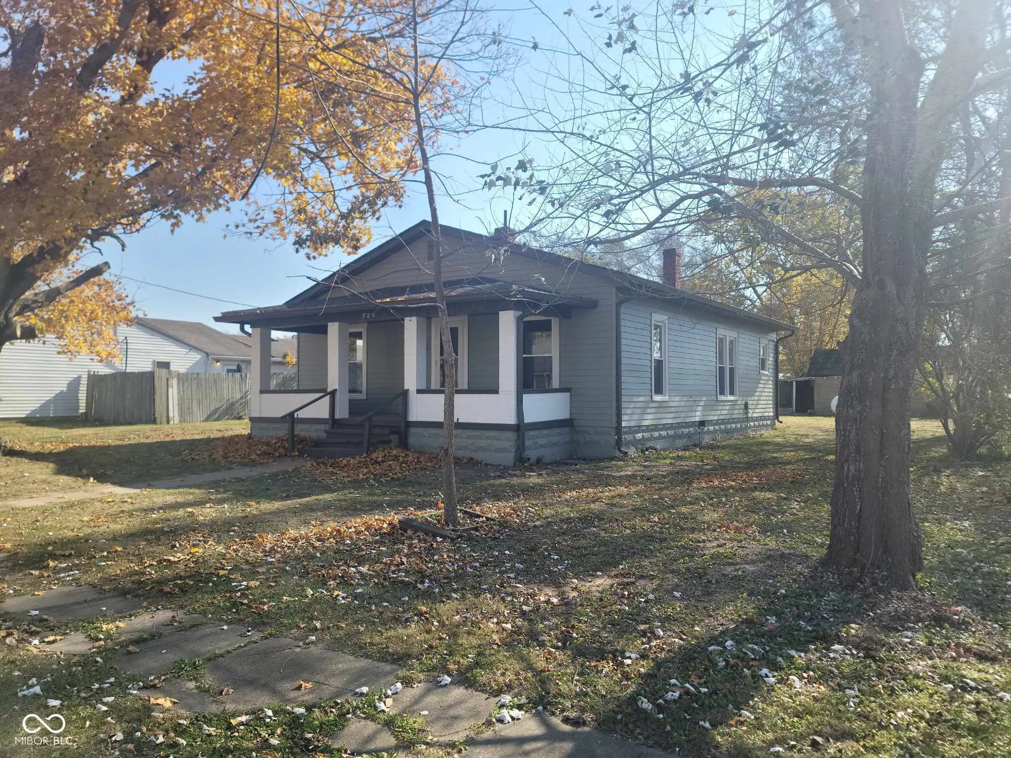 325 E Church Street, Paragon