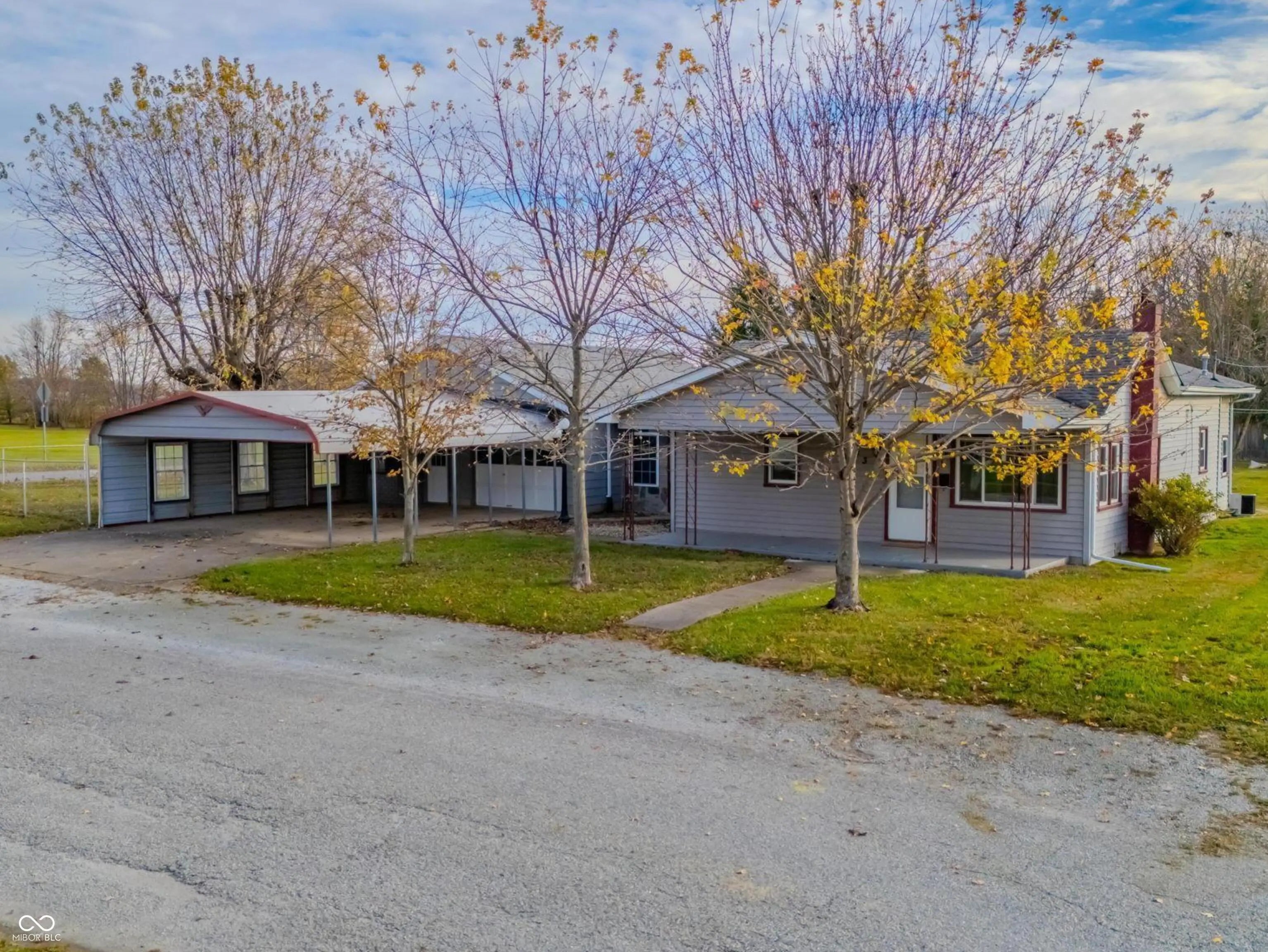 943 N 12th Street, Elwood