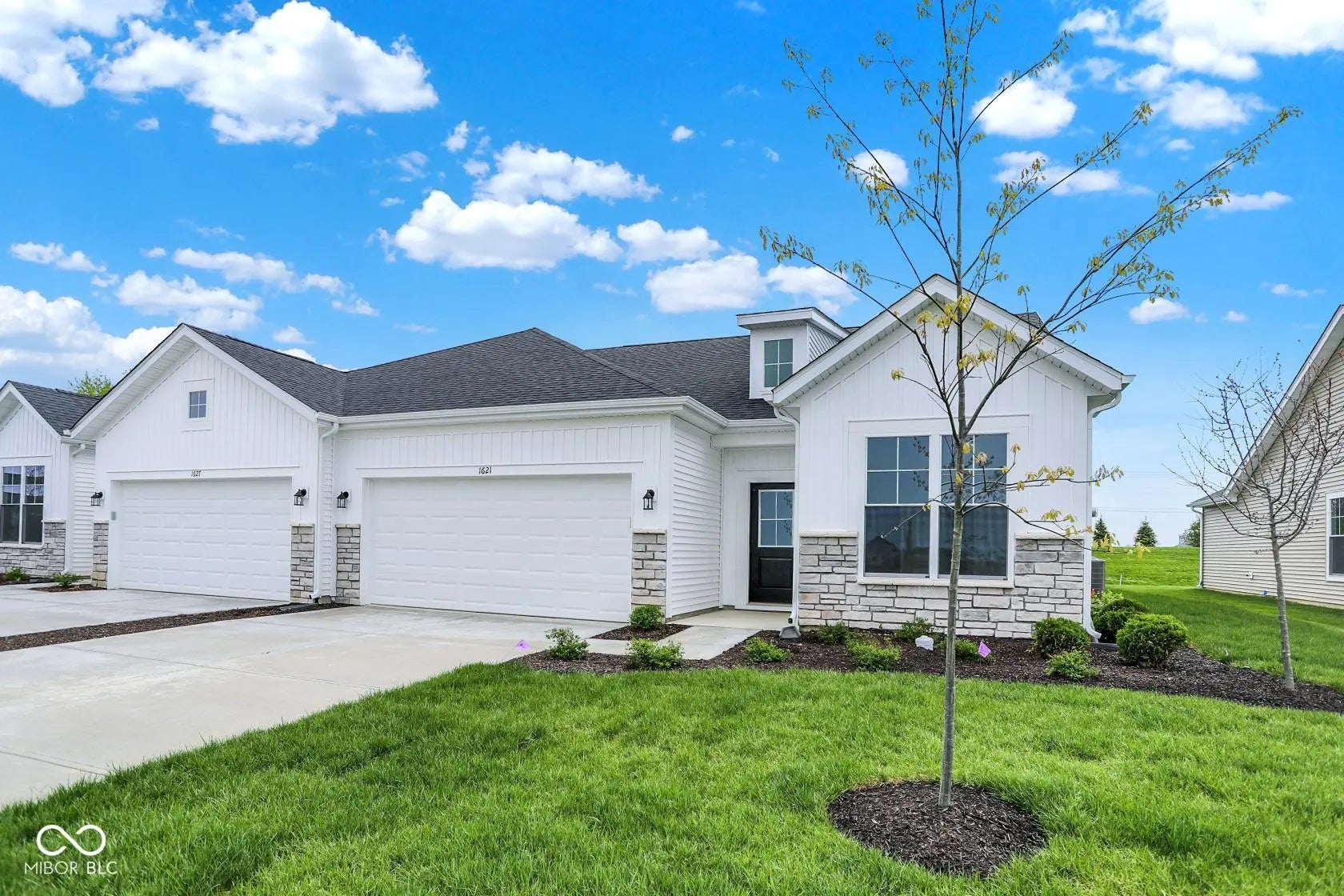 1621 Clover Crossing Drive, Greenfield
