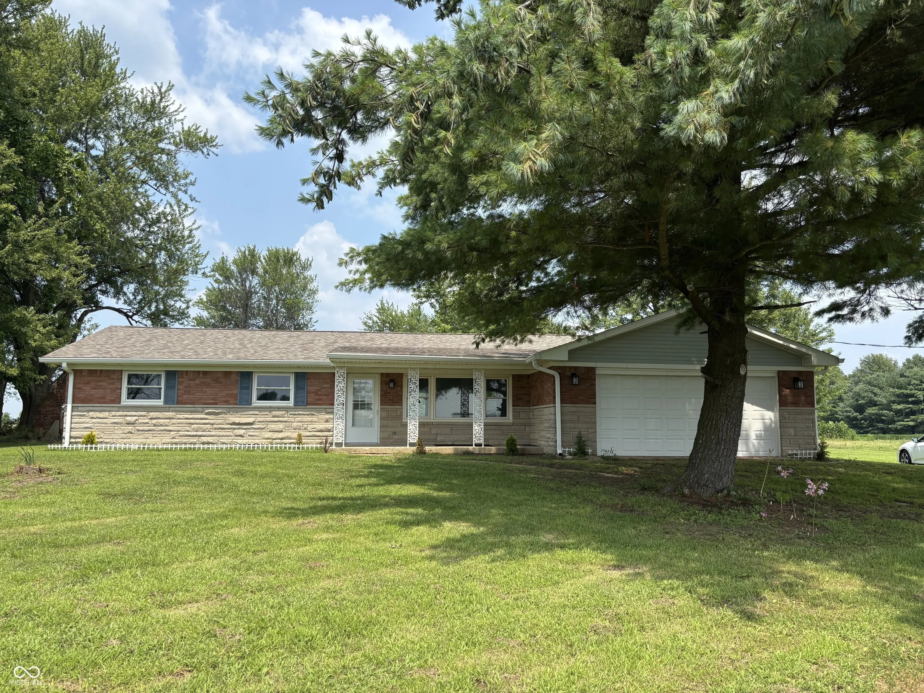 11 S 1050 W, Jamestown