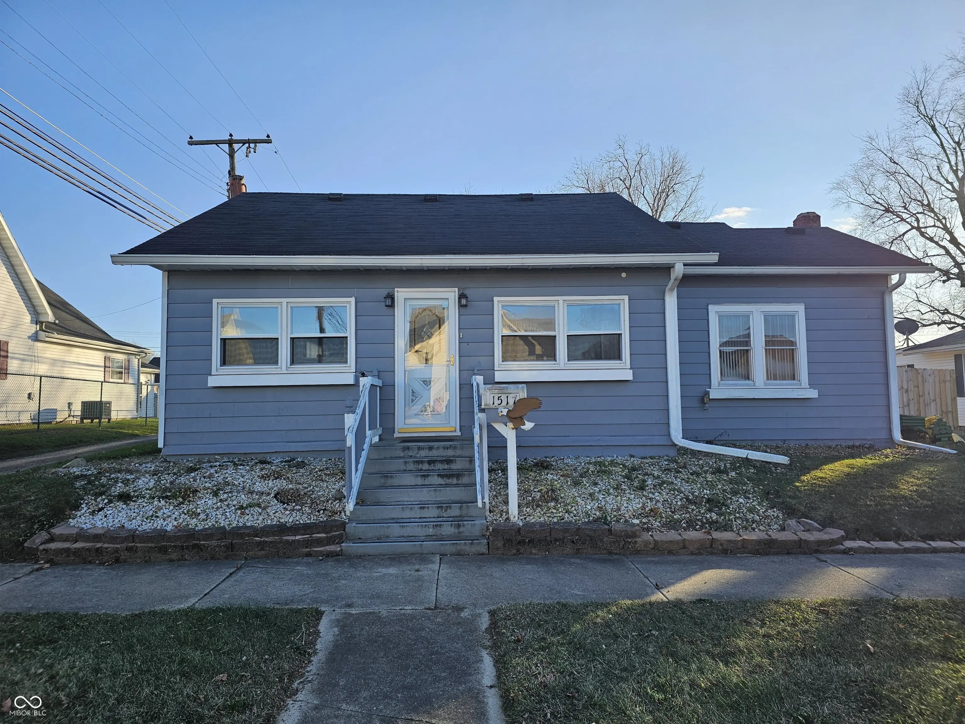 1517 N E Street, Elwood