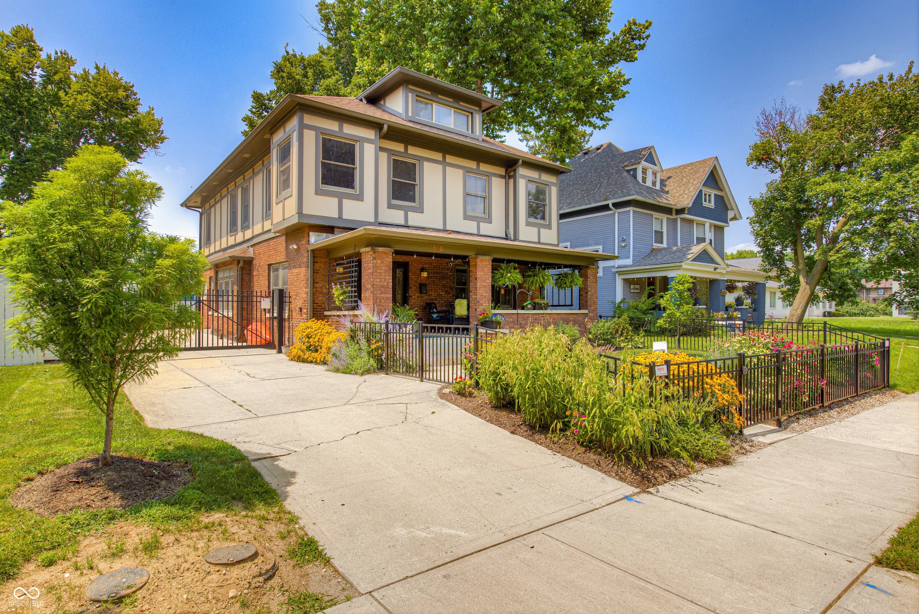 2528 Broadway Street, Indianapolis