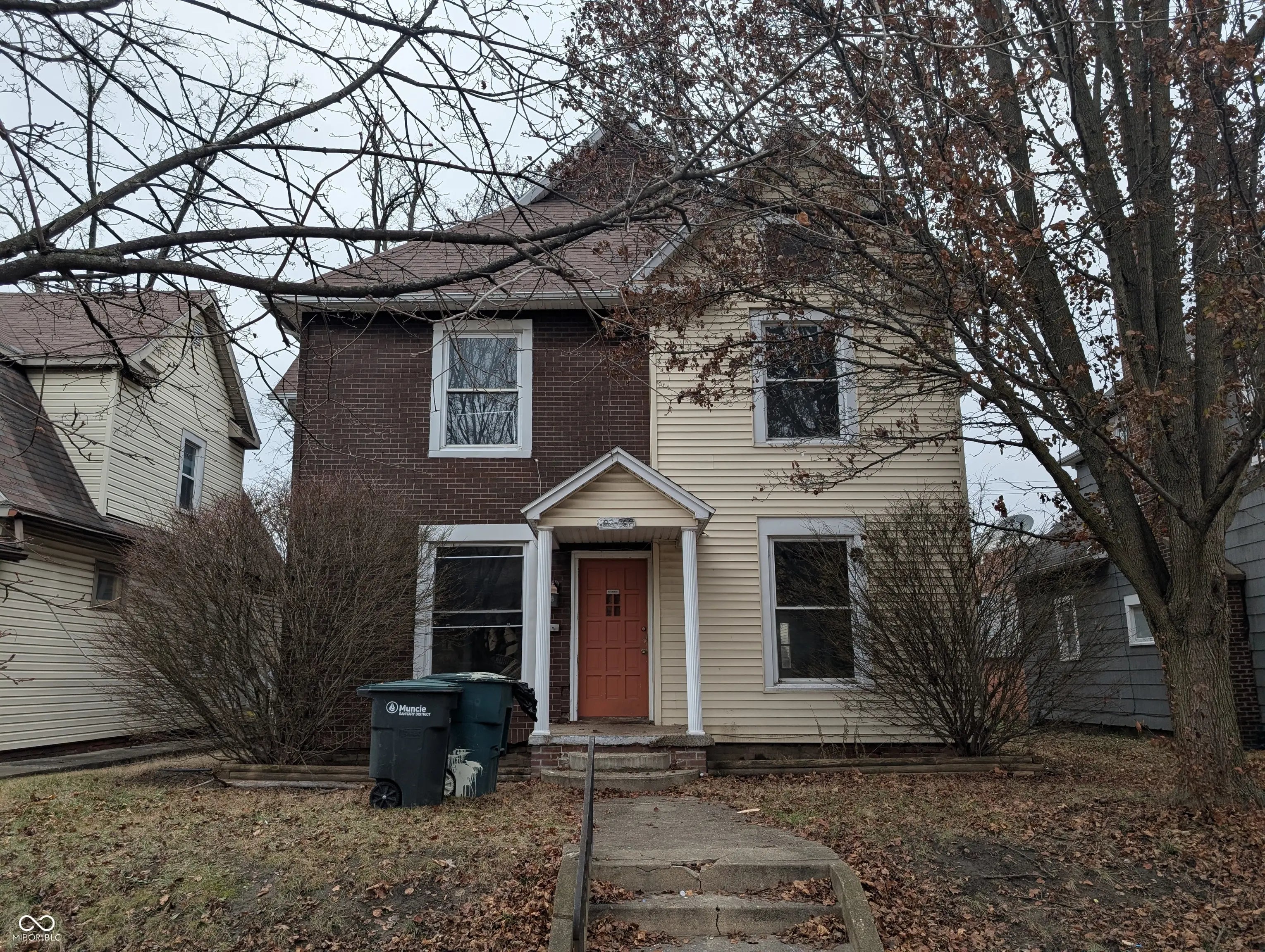 Photo of 802 W Charles Street Muncie, IN 47305