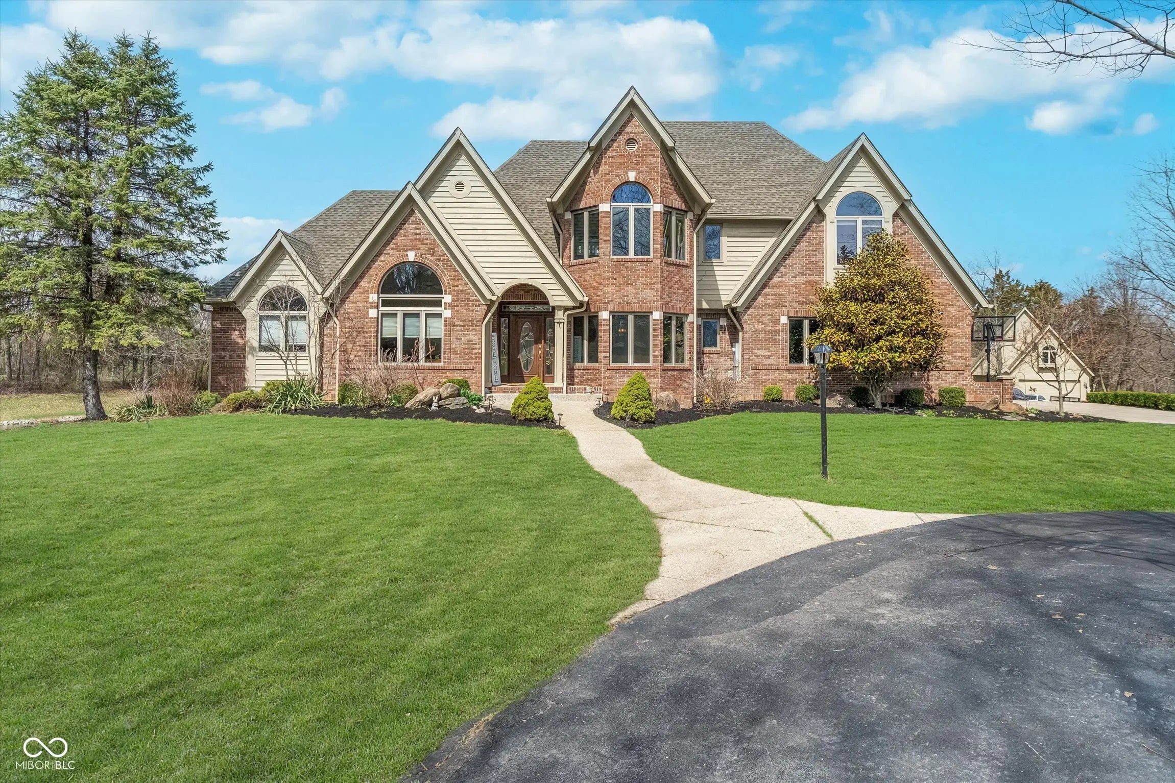 3592 W Smokey Row Road, Bargersville