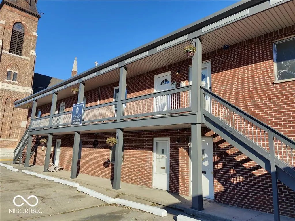 106 W Broadway Street X, Shelbyville