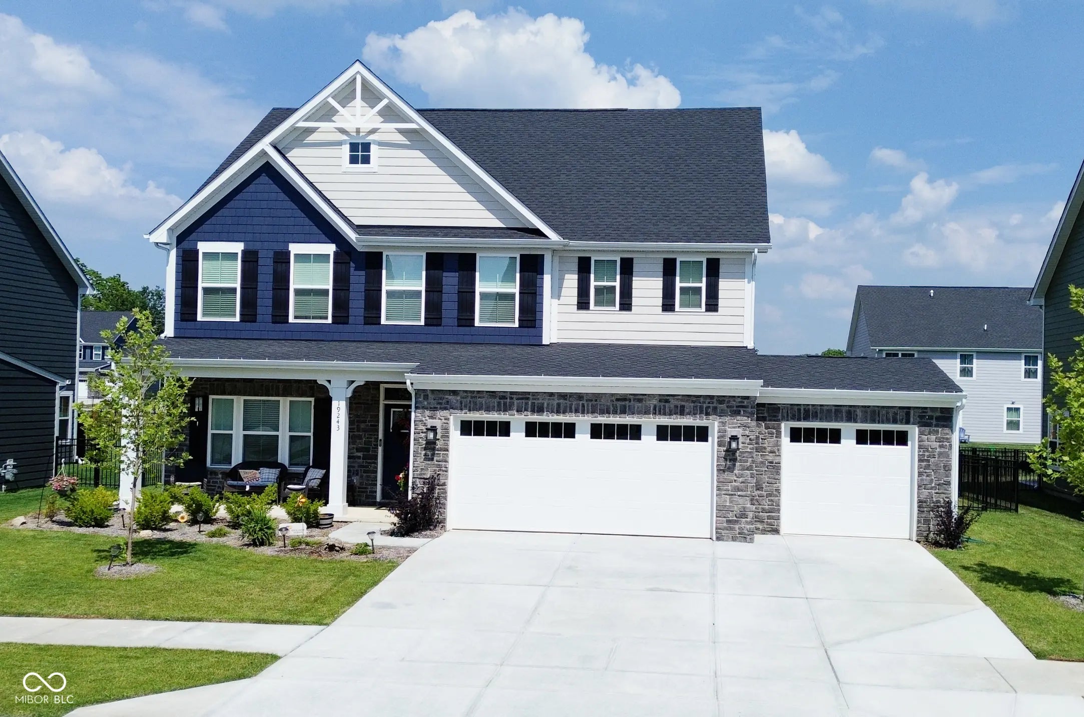 19243 Foley Drive, Westfield
