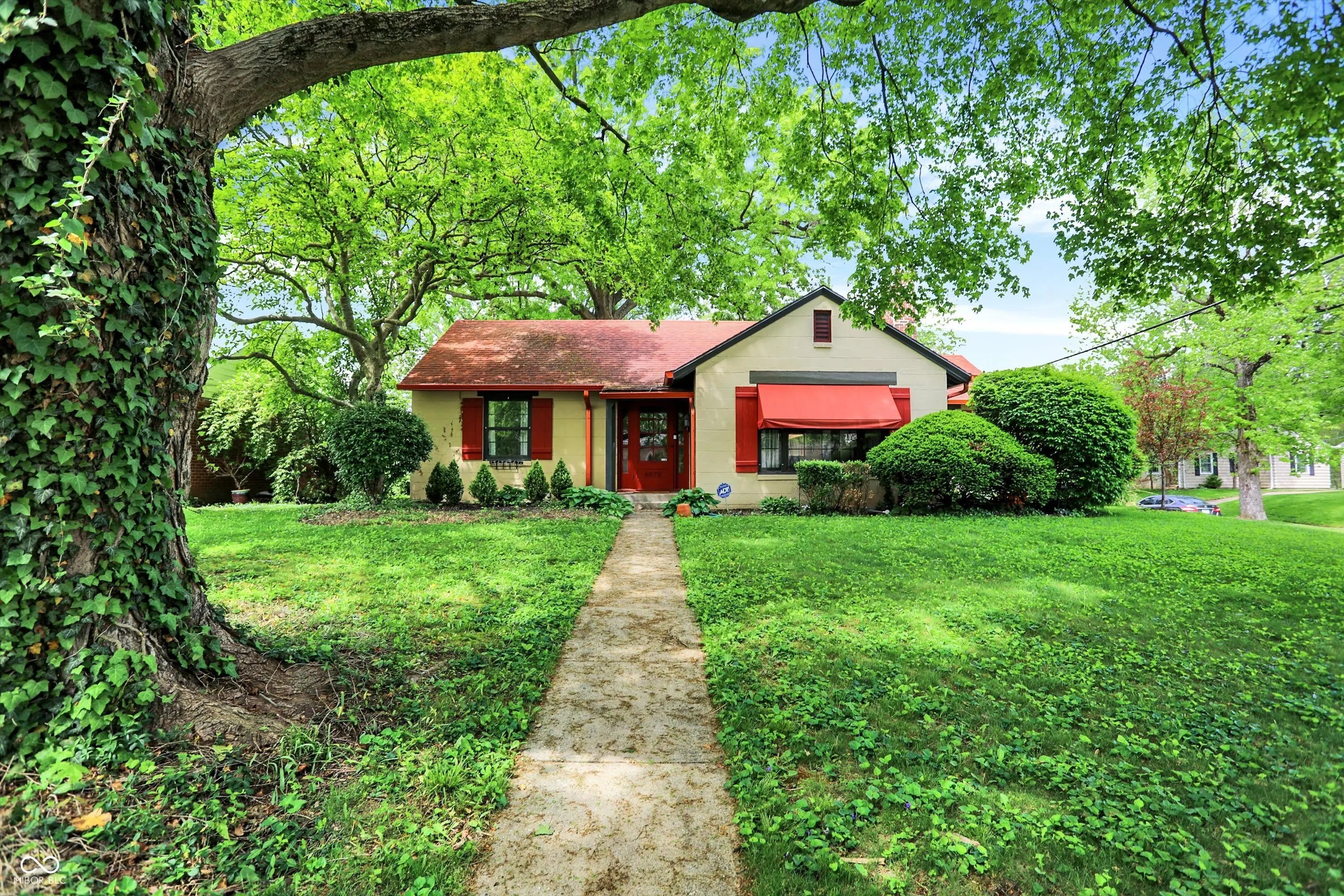Photo of 6072 Meridian St W Drive Indianapolis, IN 46208