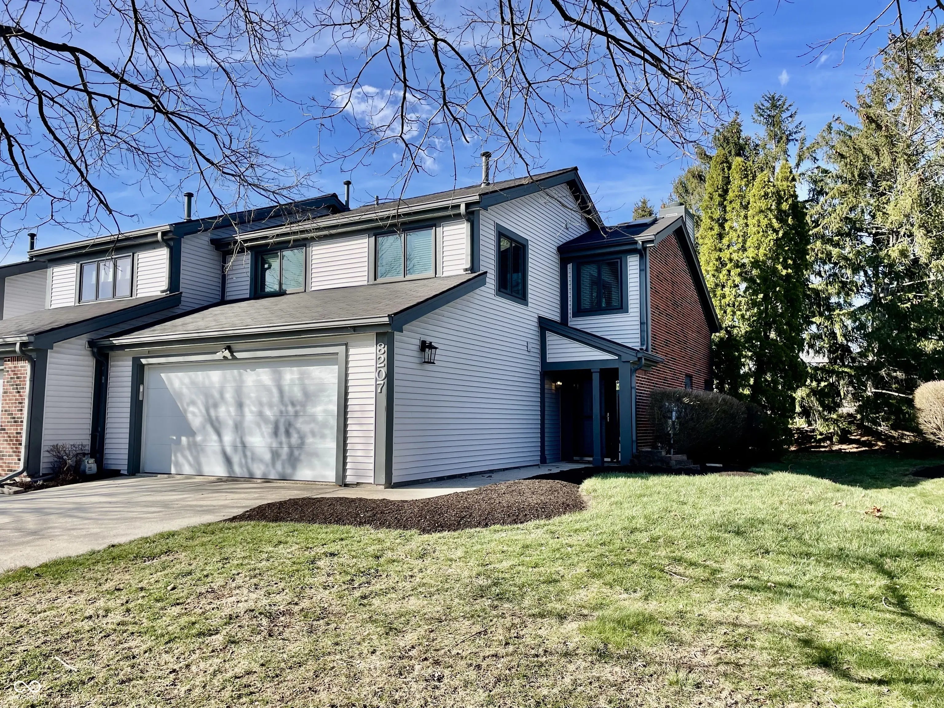 8207 Shorewalk Drive, Indianapolis
