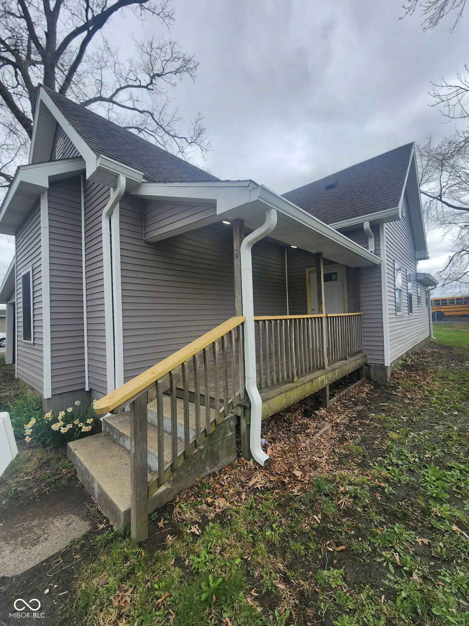 329 W Ridge Street, Brazil