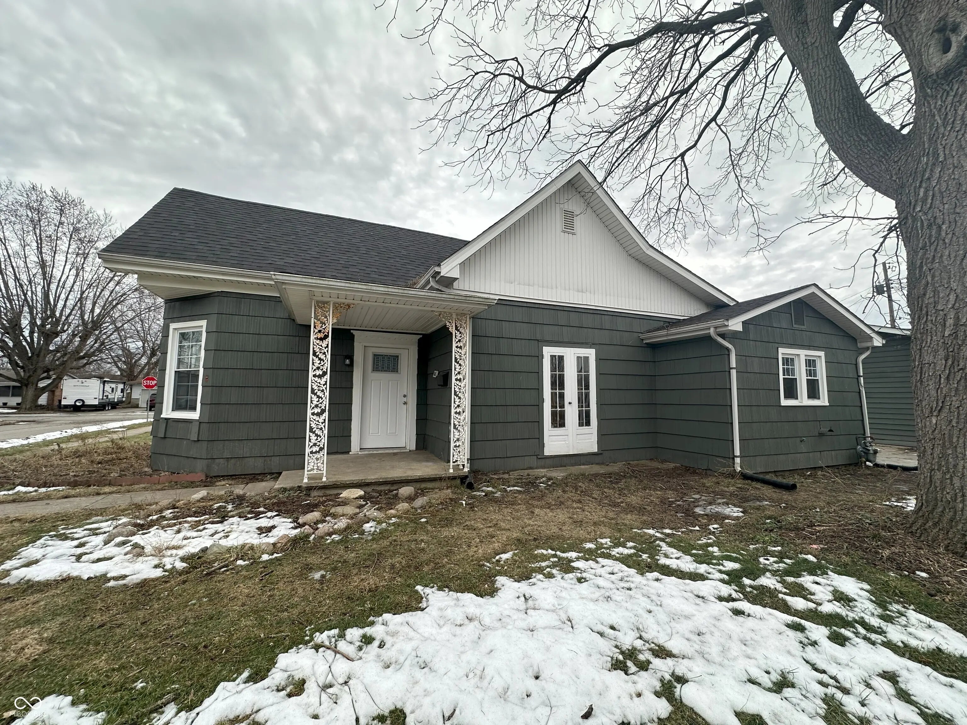 806 S 17th Street, Elwood