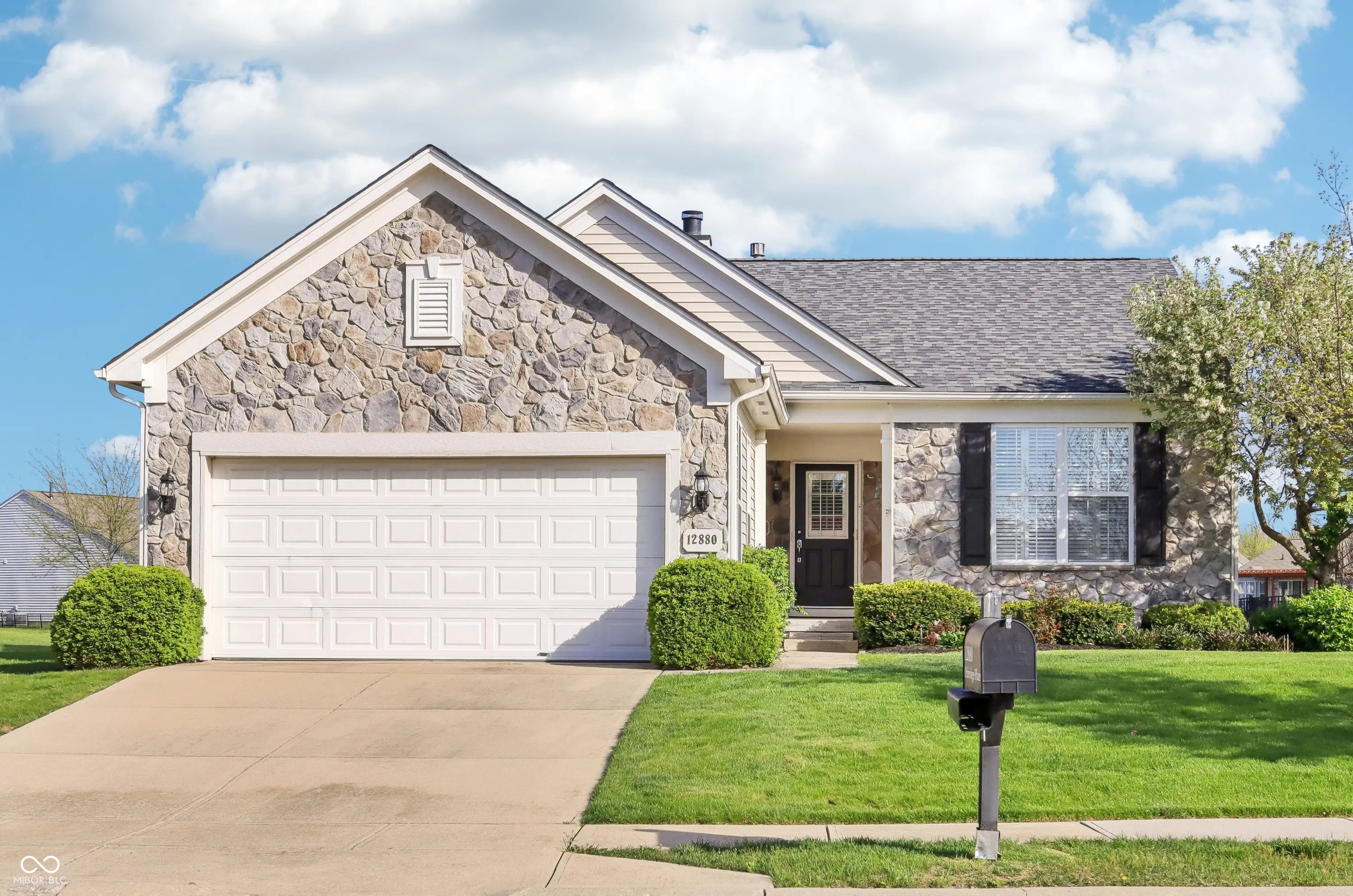 12880 Oxbridge Place, Fishers