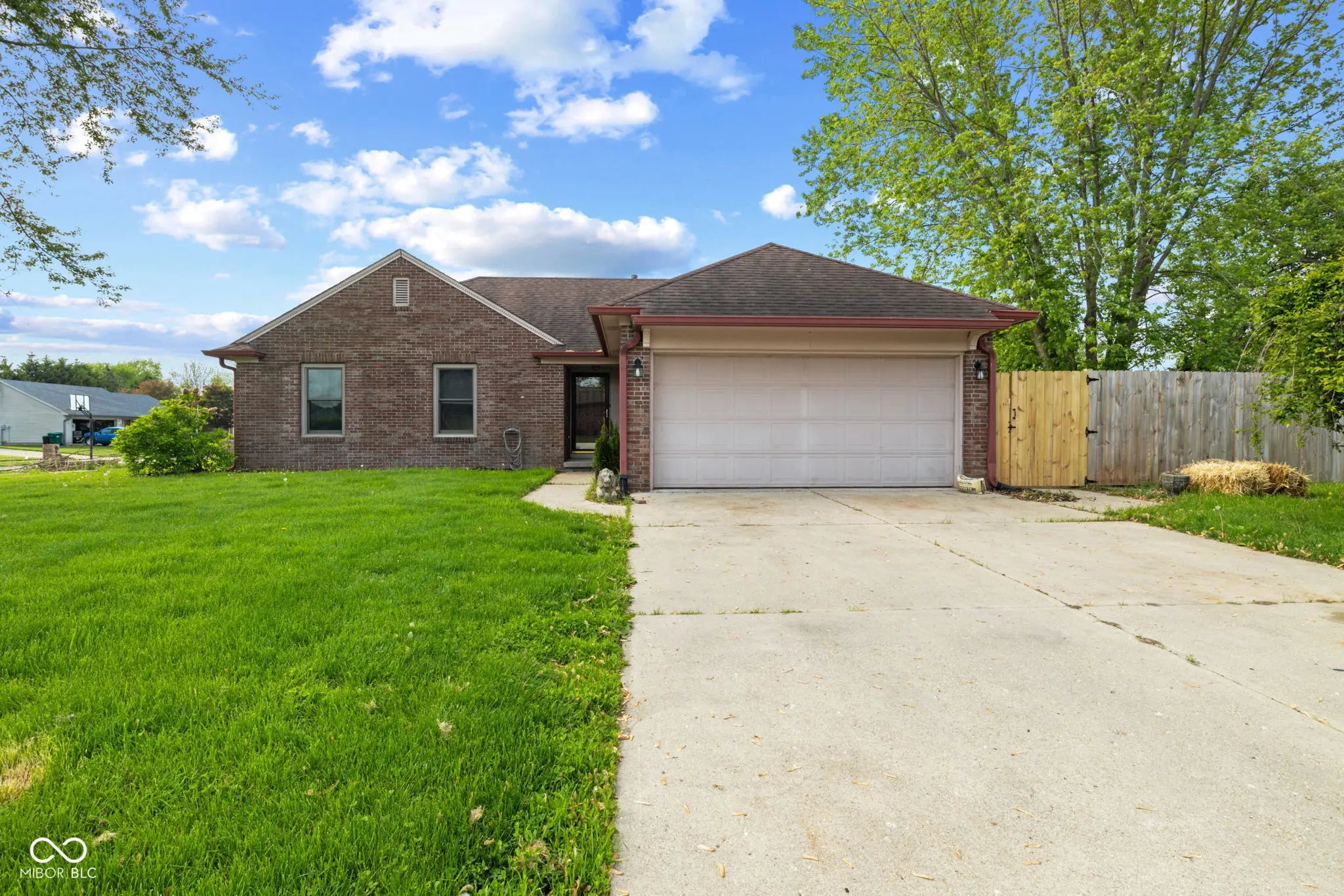1135 Sherwood Drive, Danville