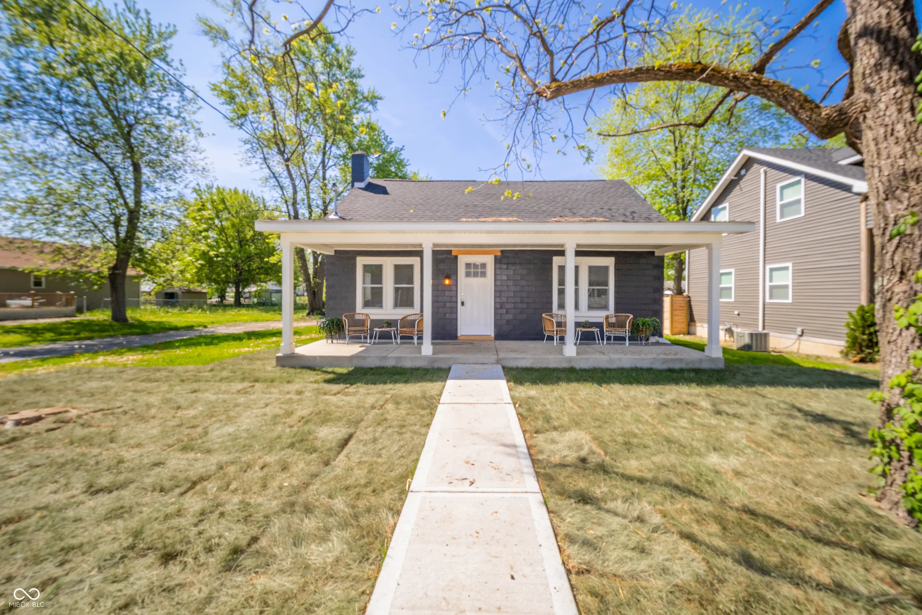 227 W 7th Street, Lapel