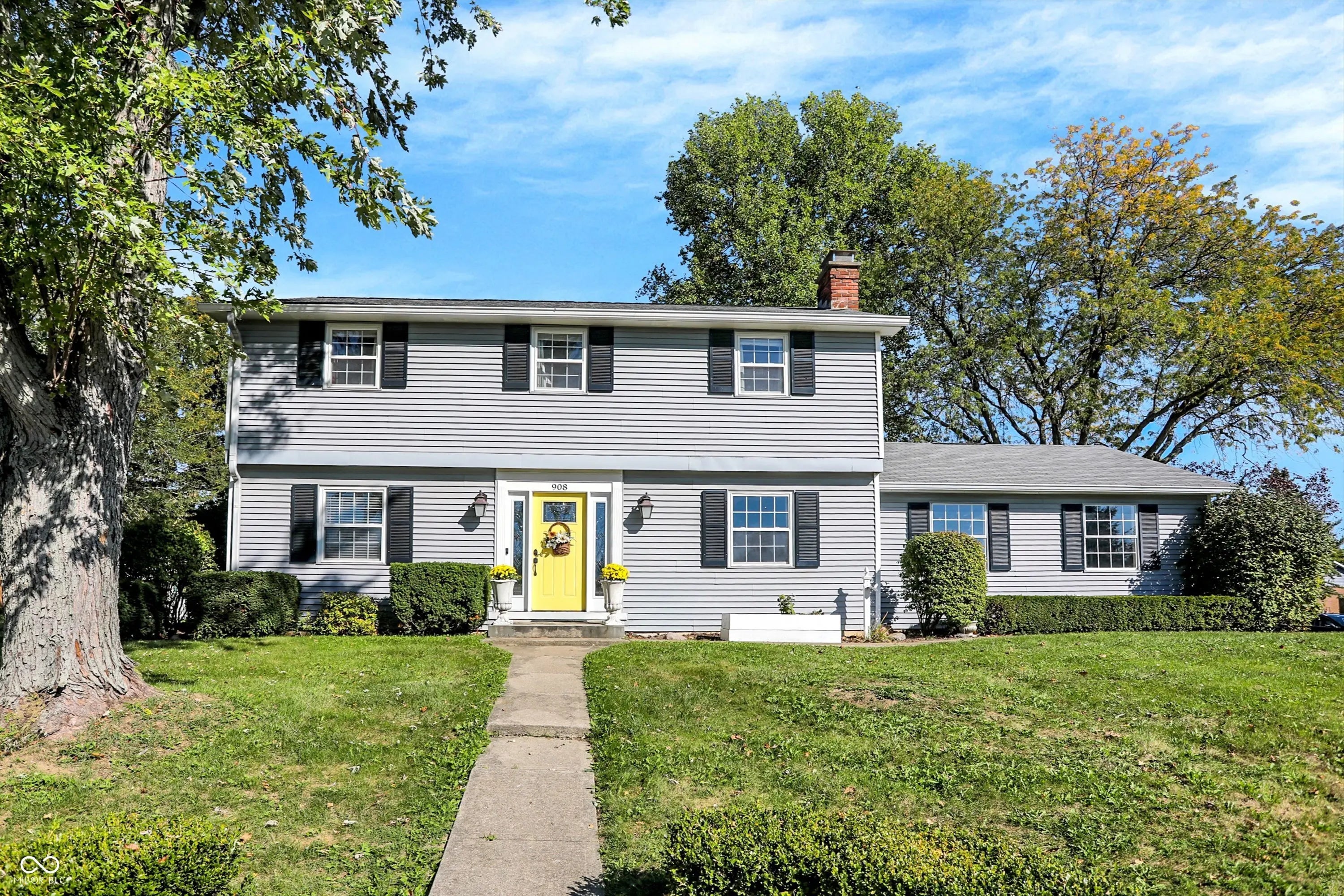 908 Whispering Trail, Greenfield