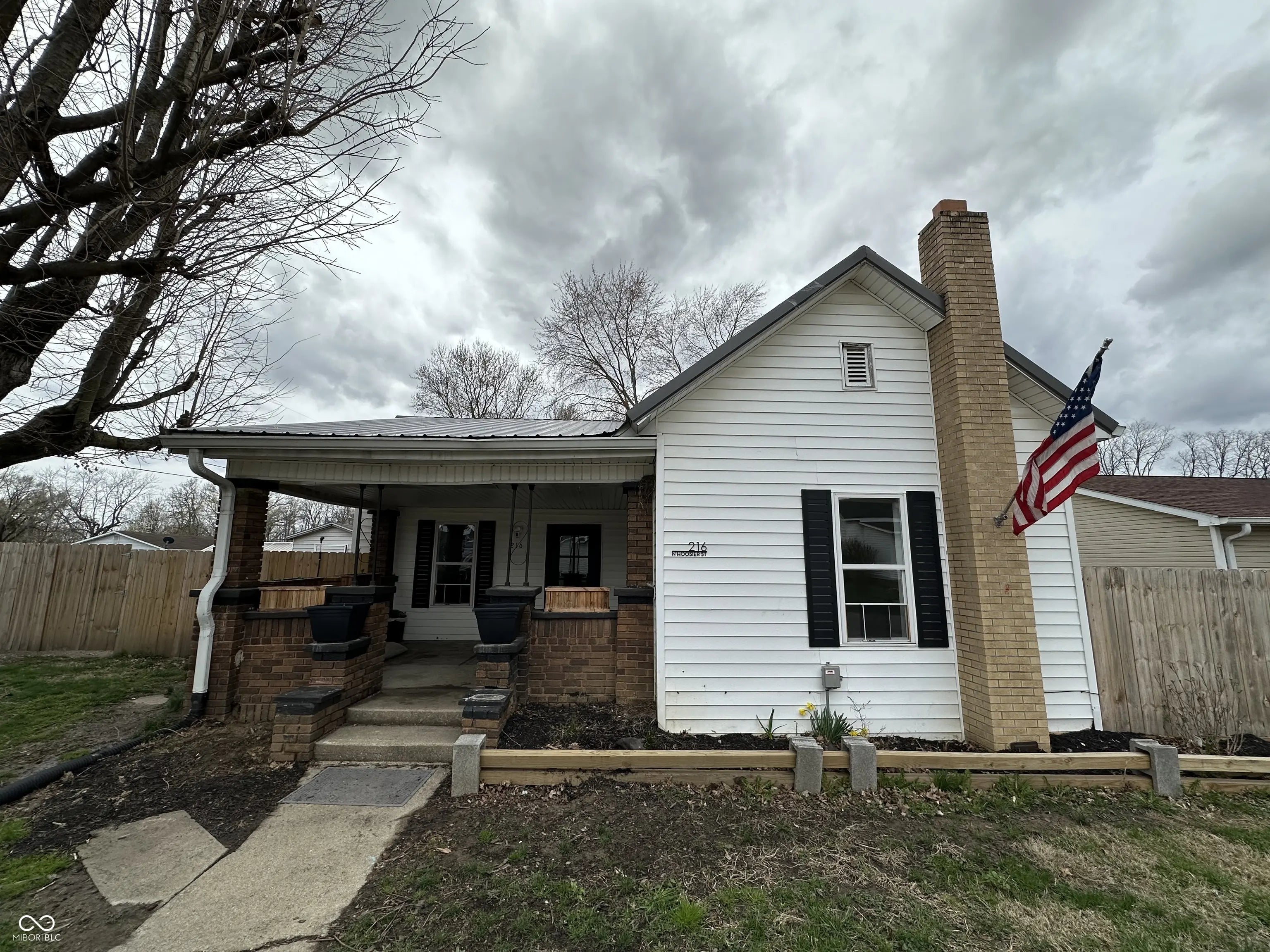 216 N Hoosier Street, Brazil