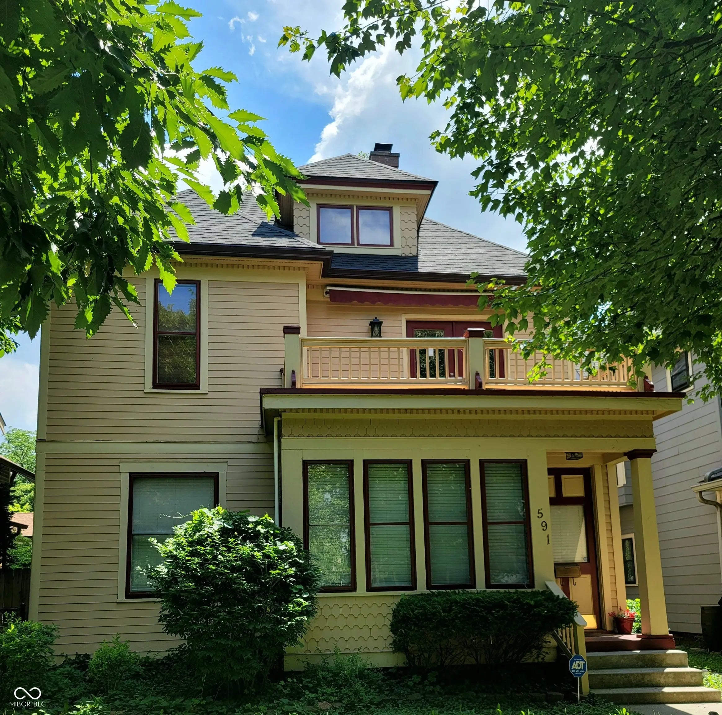 591 Woodruff Place Middle Drive, Indianapolis