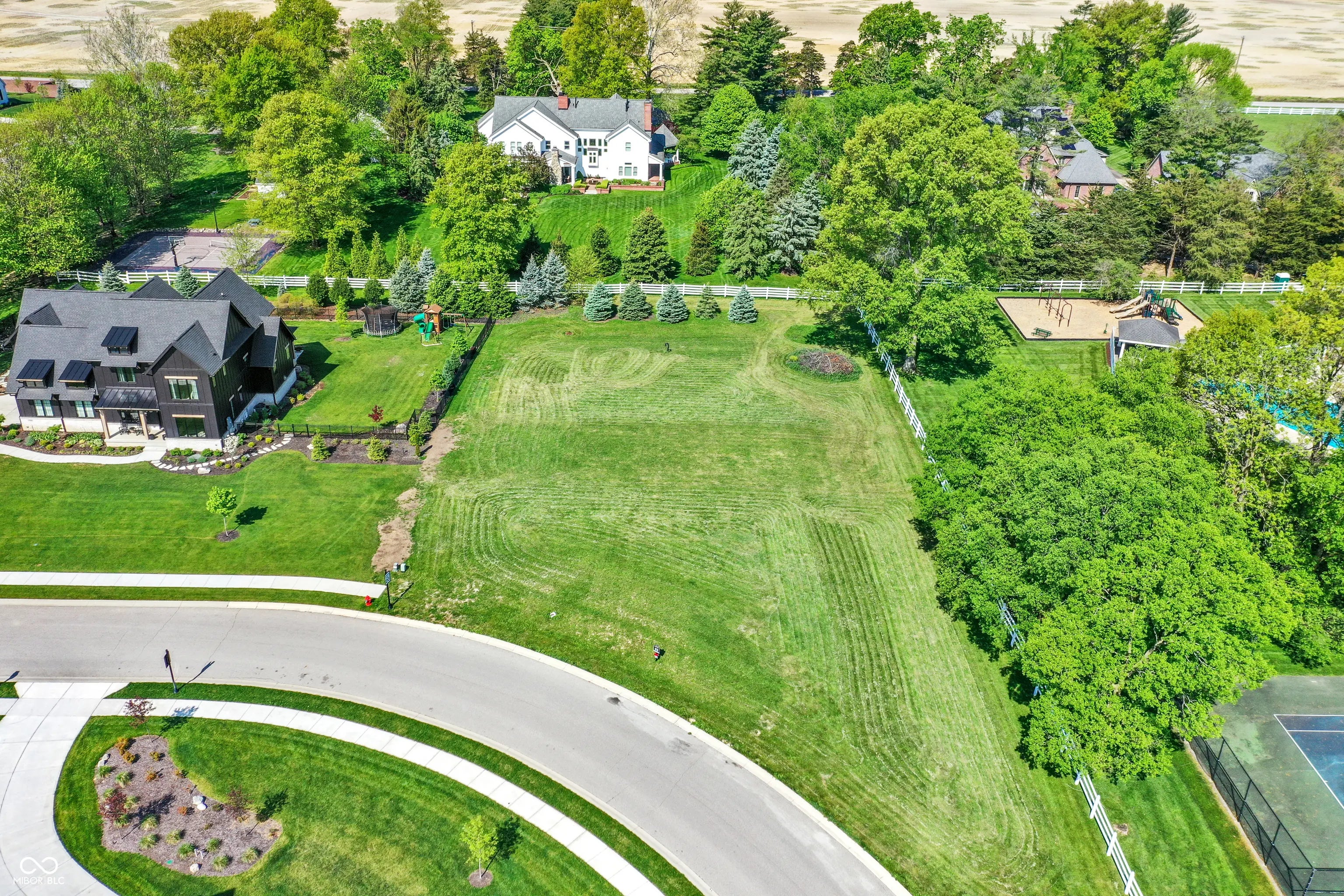 15876 Oak Park Vista, Westfield