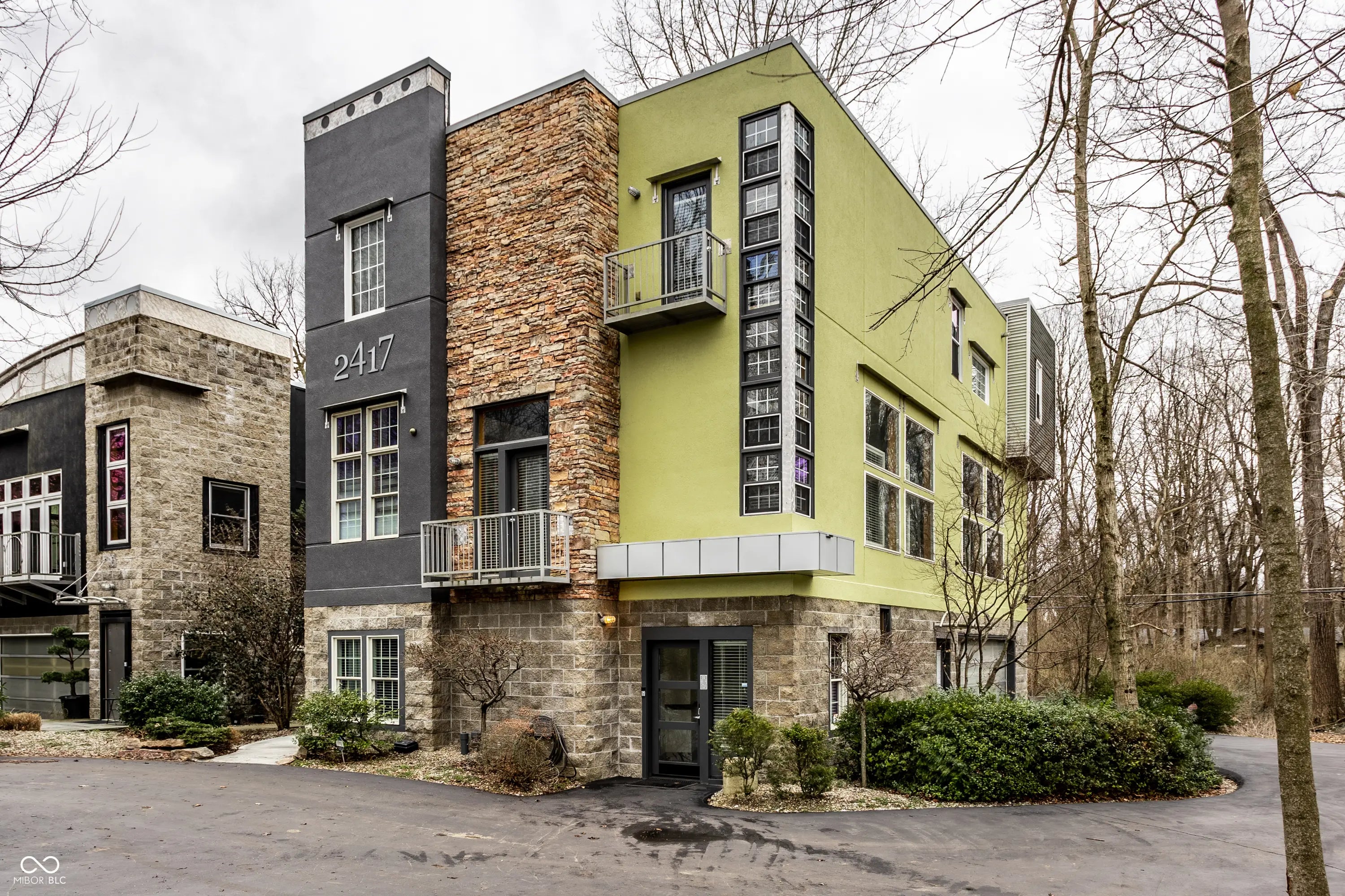 2417 E 80th Street E, Indianapolis