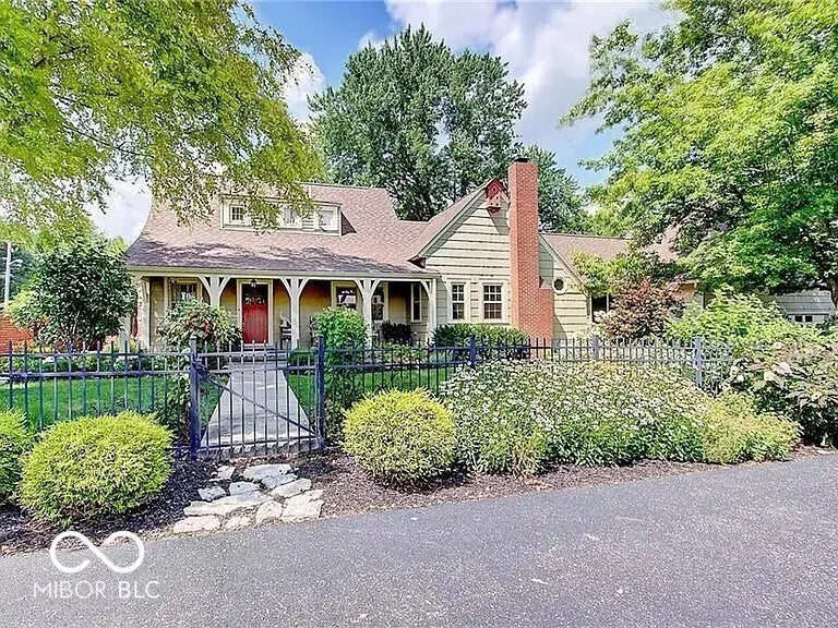 5055 Willow Road, Zionsville