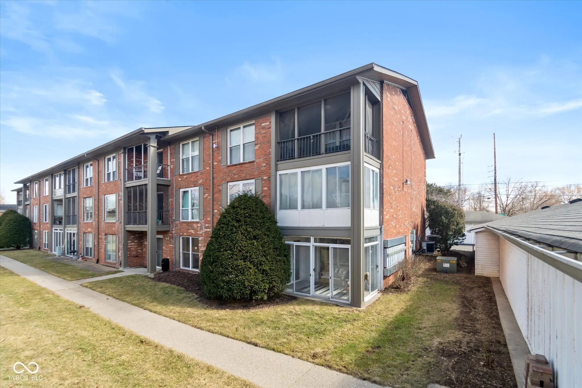 5034 Allisonville Road A, Indianapolis