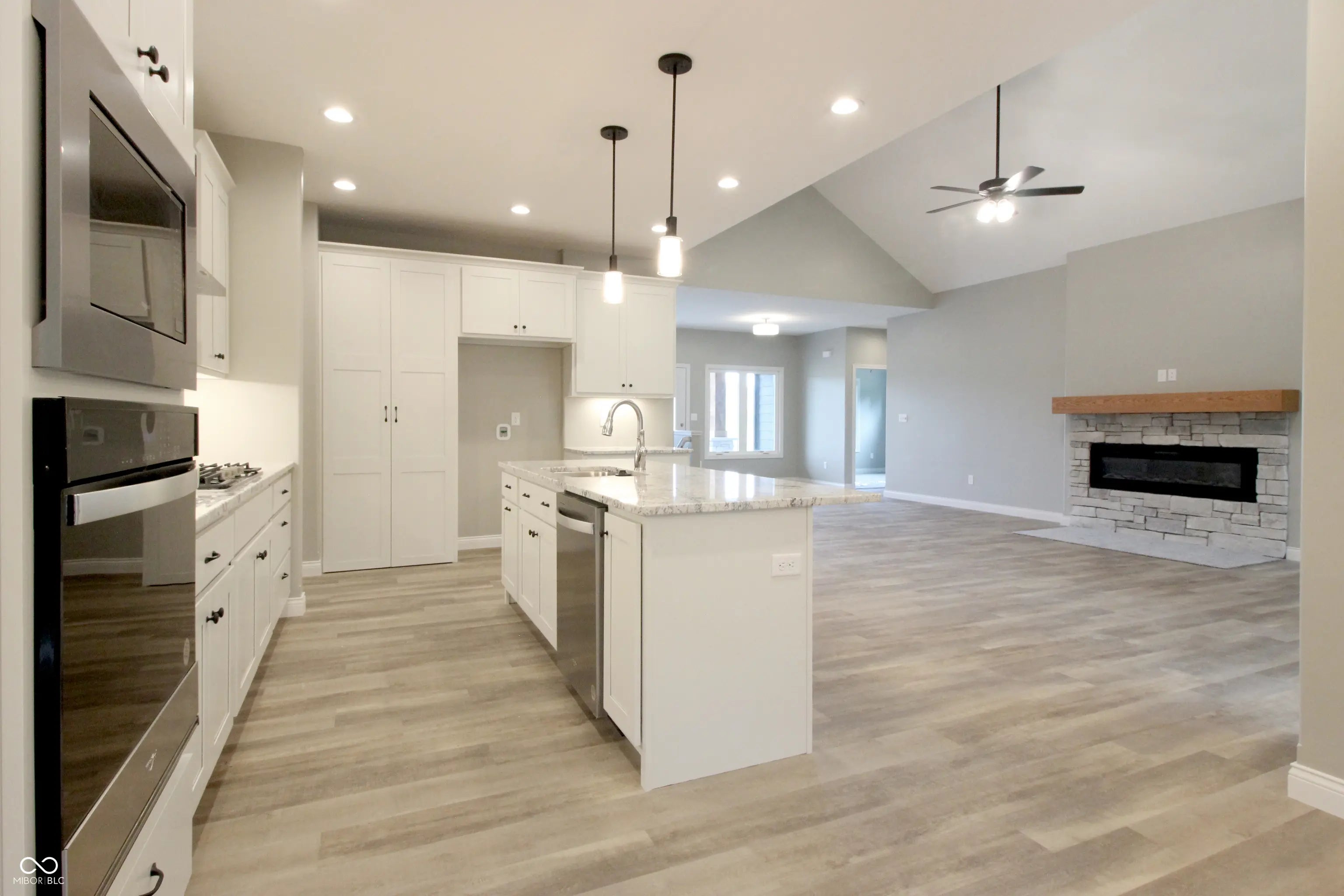 3604 Maple Ridge Drive MLS 22025006 Maple Ridge photo 4