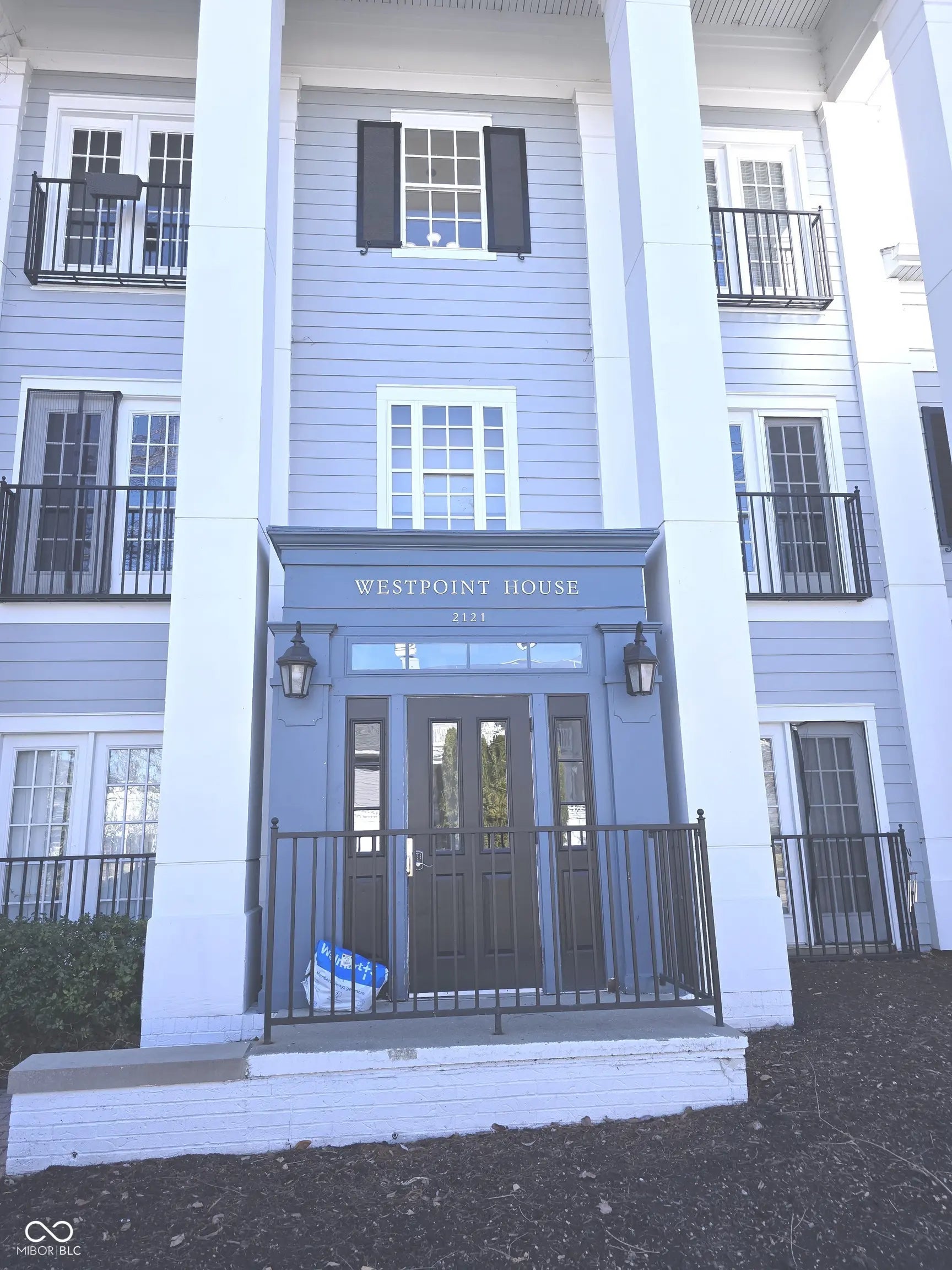 2121 Grenville Street Apt 2a, Carmel