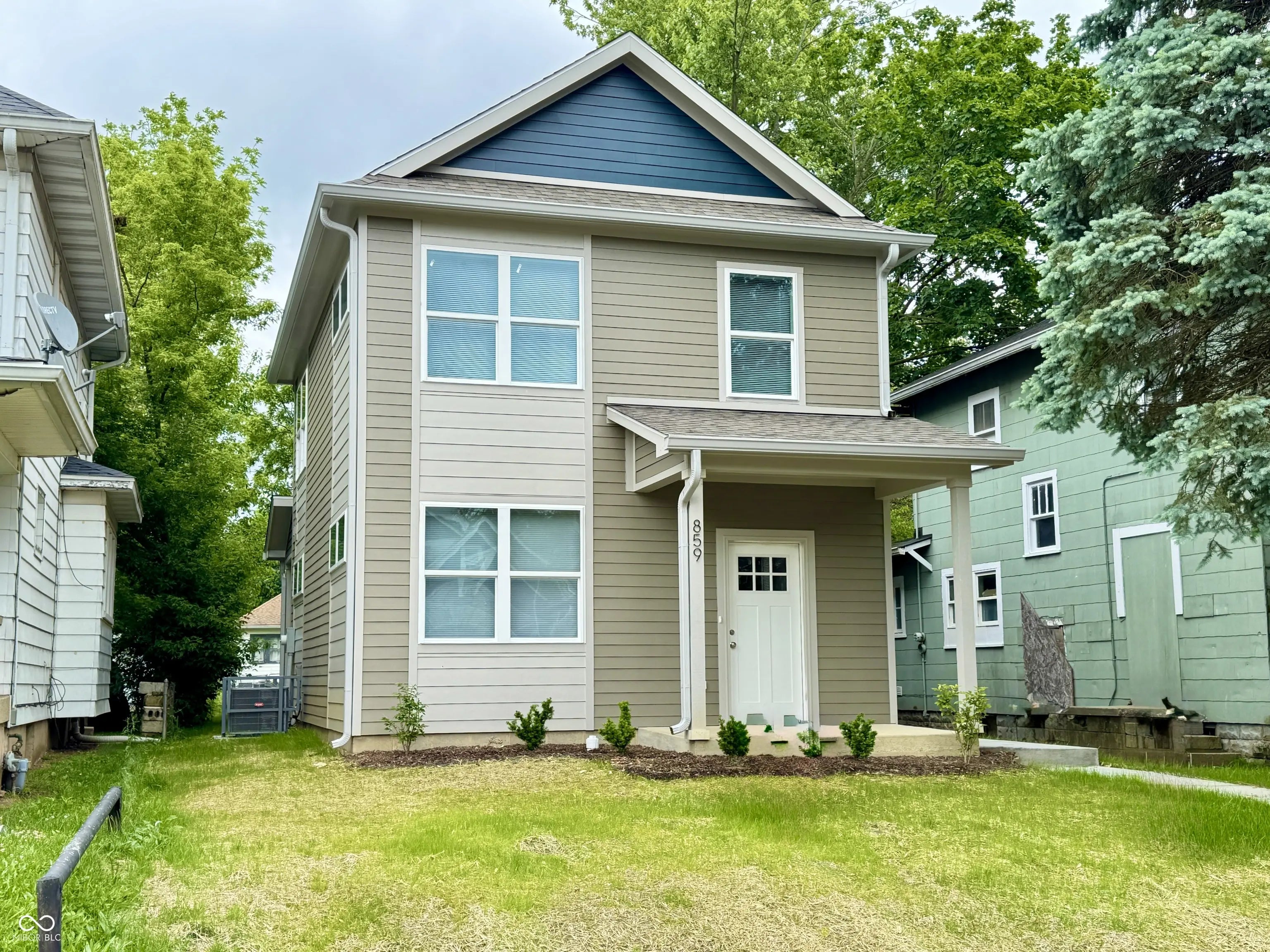 Photo of 859 N Oakland Avenue Indianapolis, IN 46201