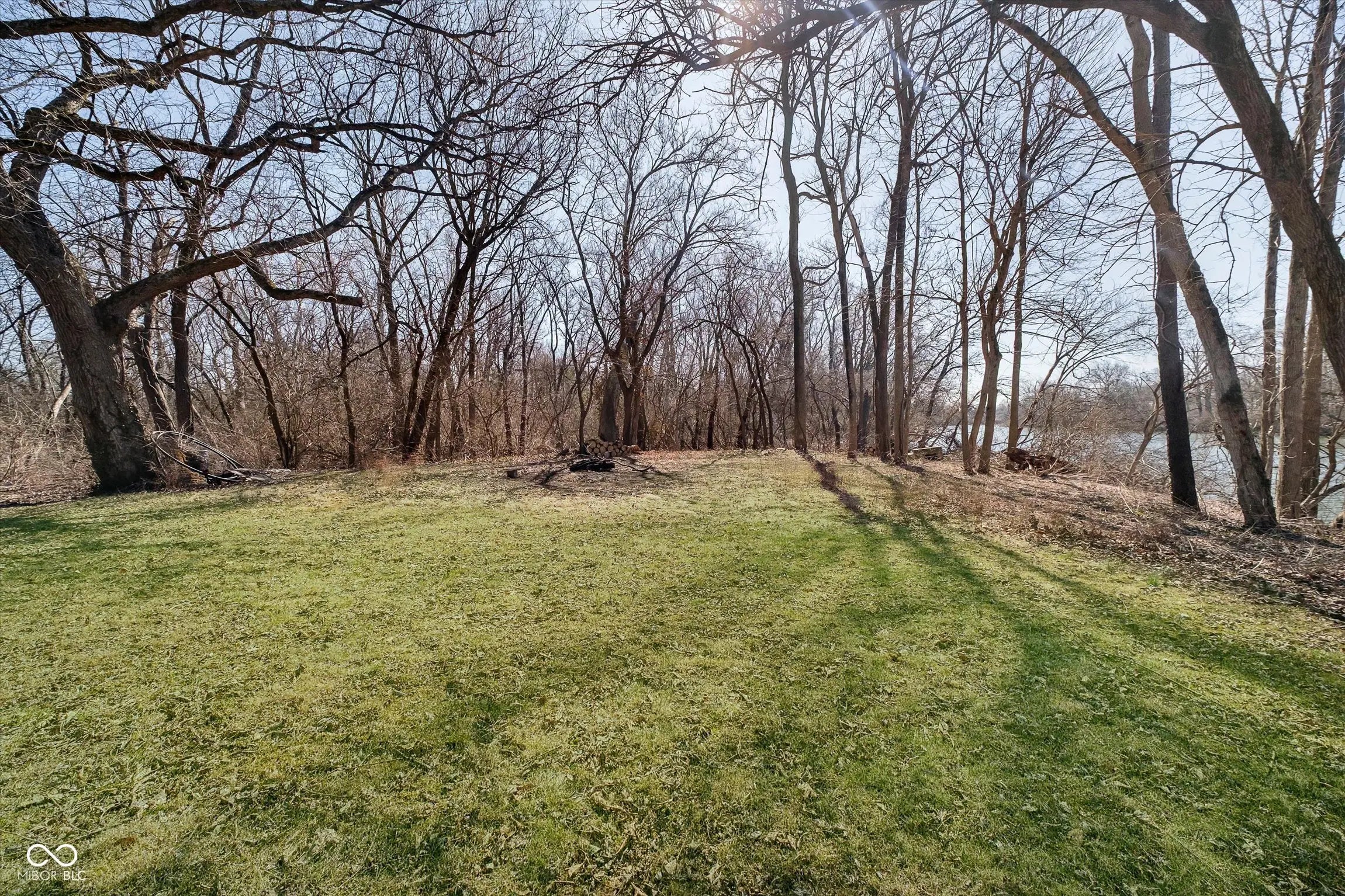 6625 Riverfront Avenue, Indianapolis