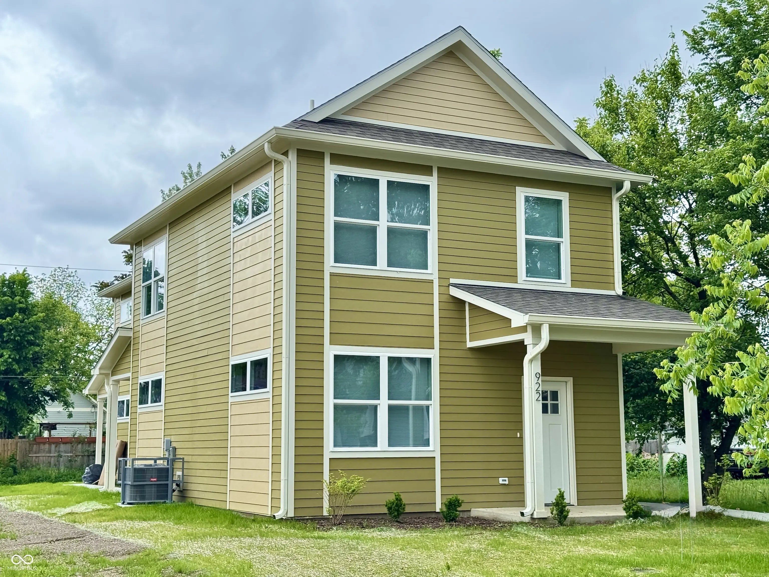 Photo of 922 N Oakland Avenue Indianapolis, IN 46201