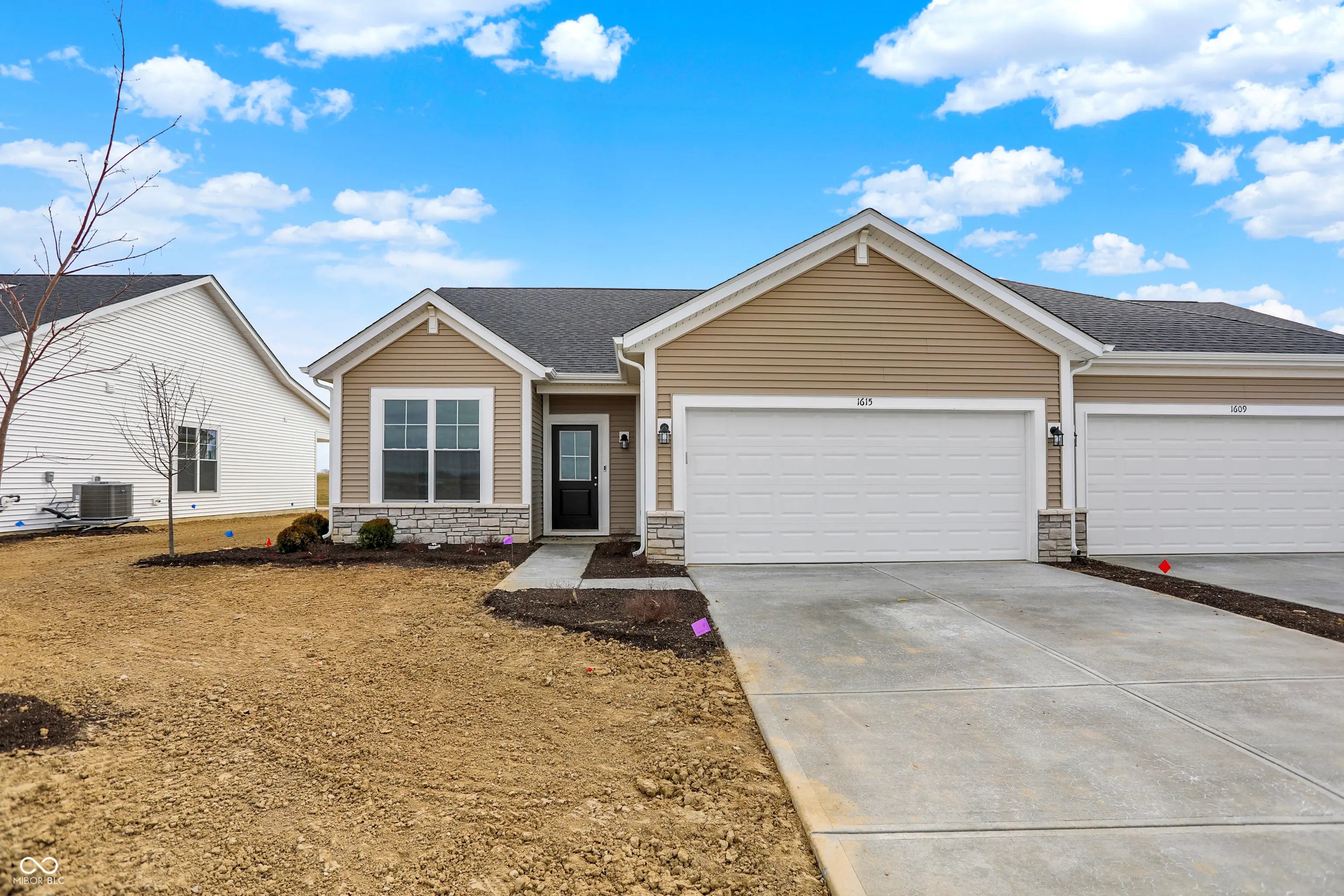 1615 Clover Crossing Drive 2a, Greenfield