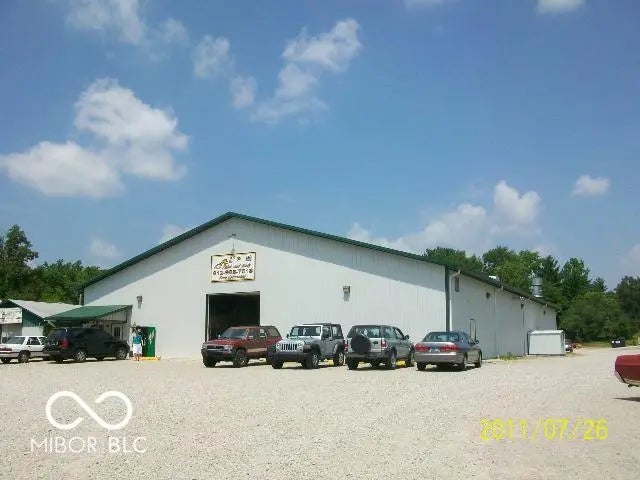 Photo of 1814 State Road 135 N Nashville, IN 47448