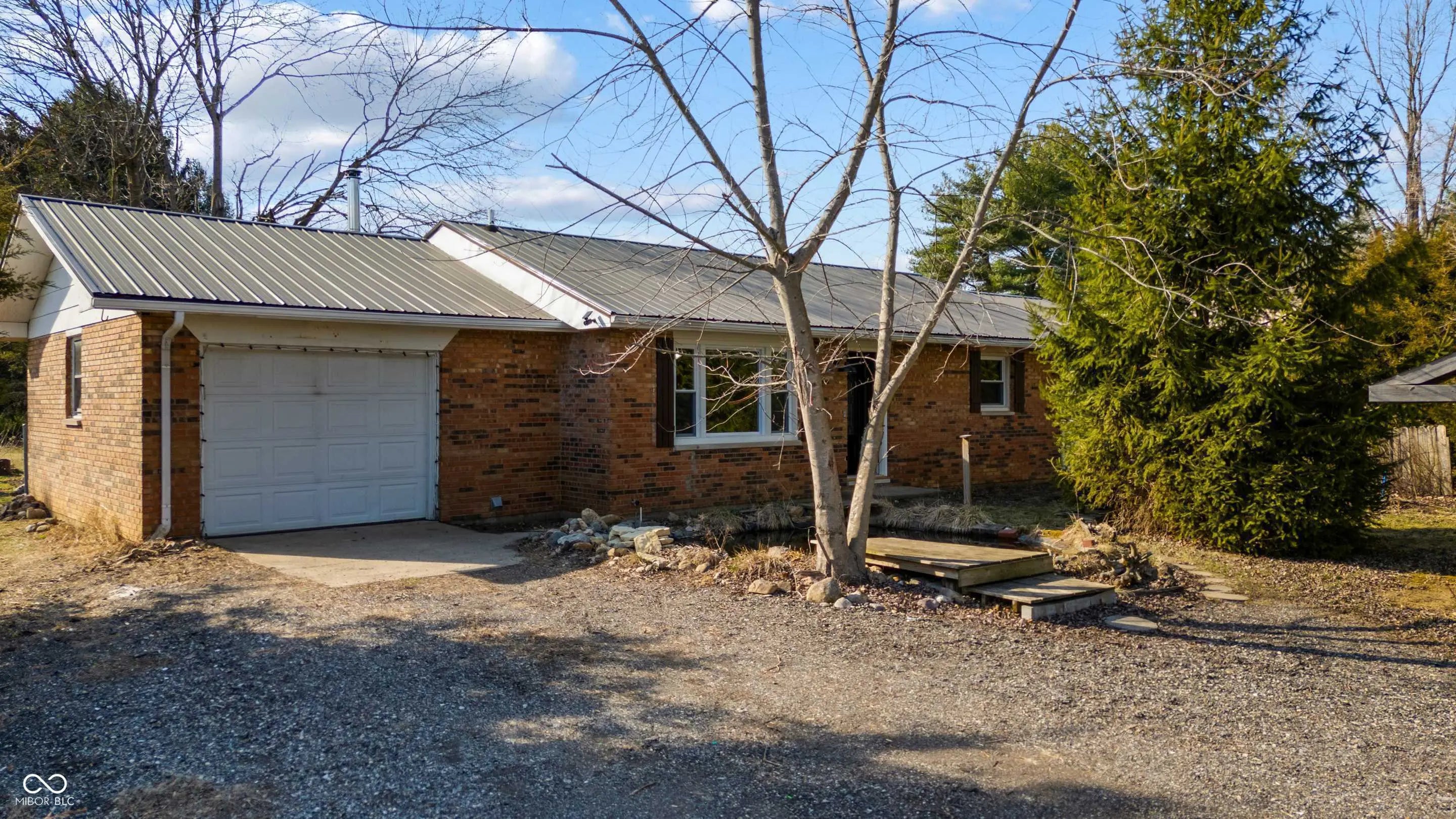 Photo of 251 S Gabbard Road Connersville, IN 47331