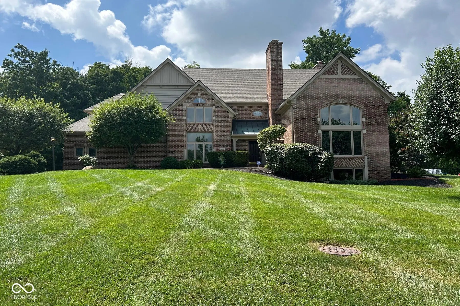 Photo of 11691 Diamond Pointe Court Indianapolis, IN 46236