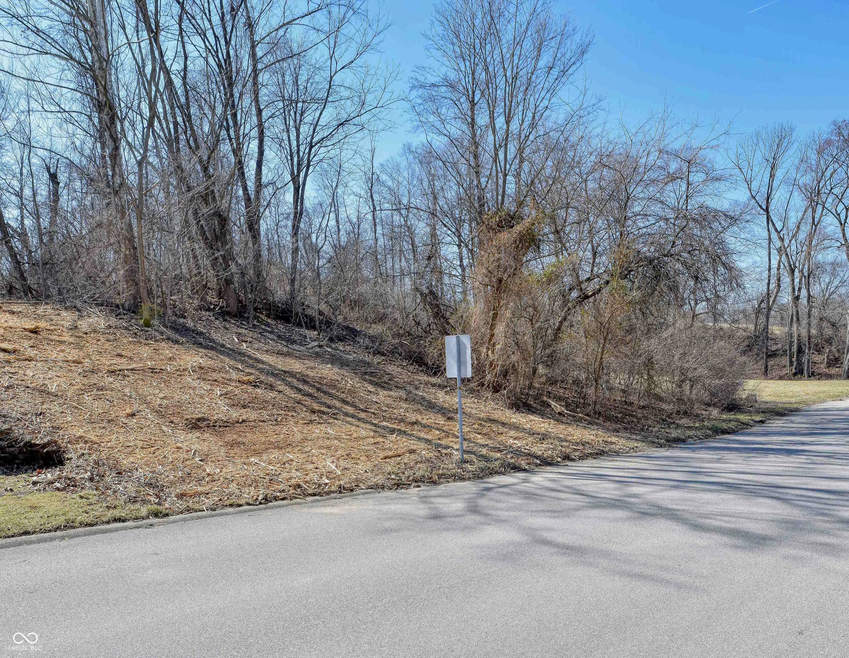 Photo of 732 W Thornridge Way Spencer, IN 47460