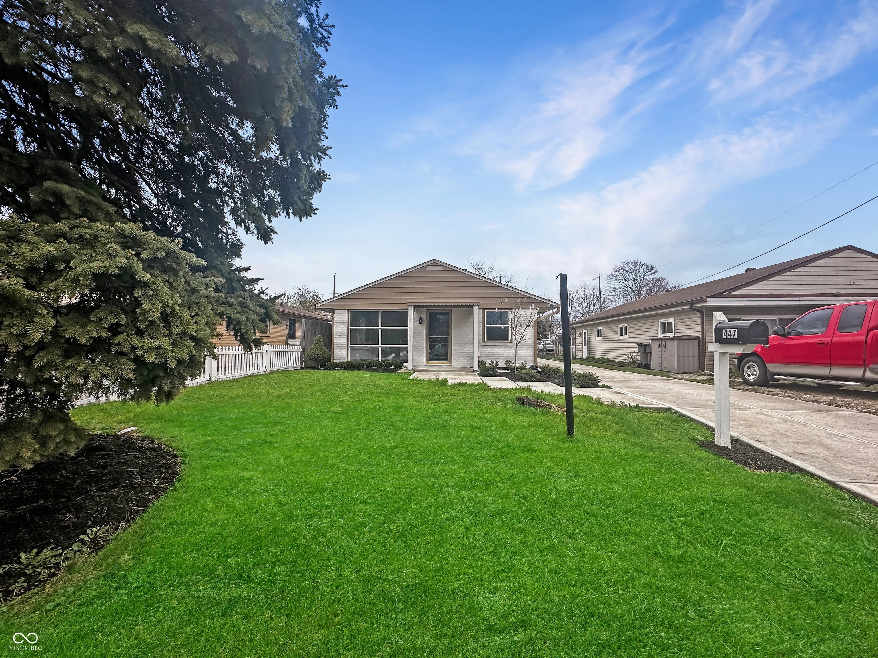 Photo of 447 S Bradley Avenue Indianapolis, IN 46201
